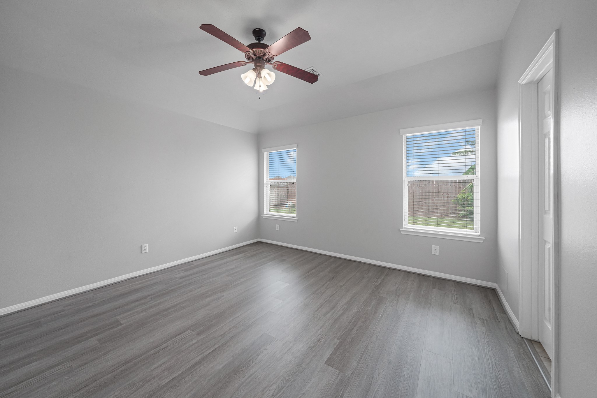 27 Garden Grove Drive Property Photo 19