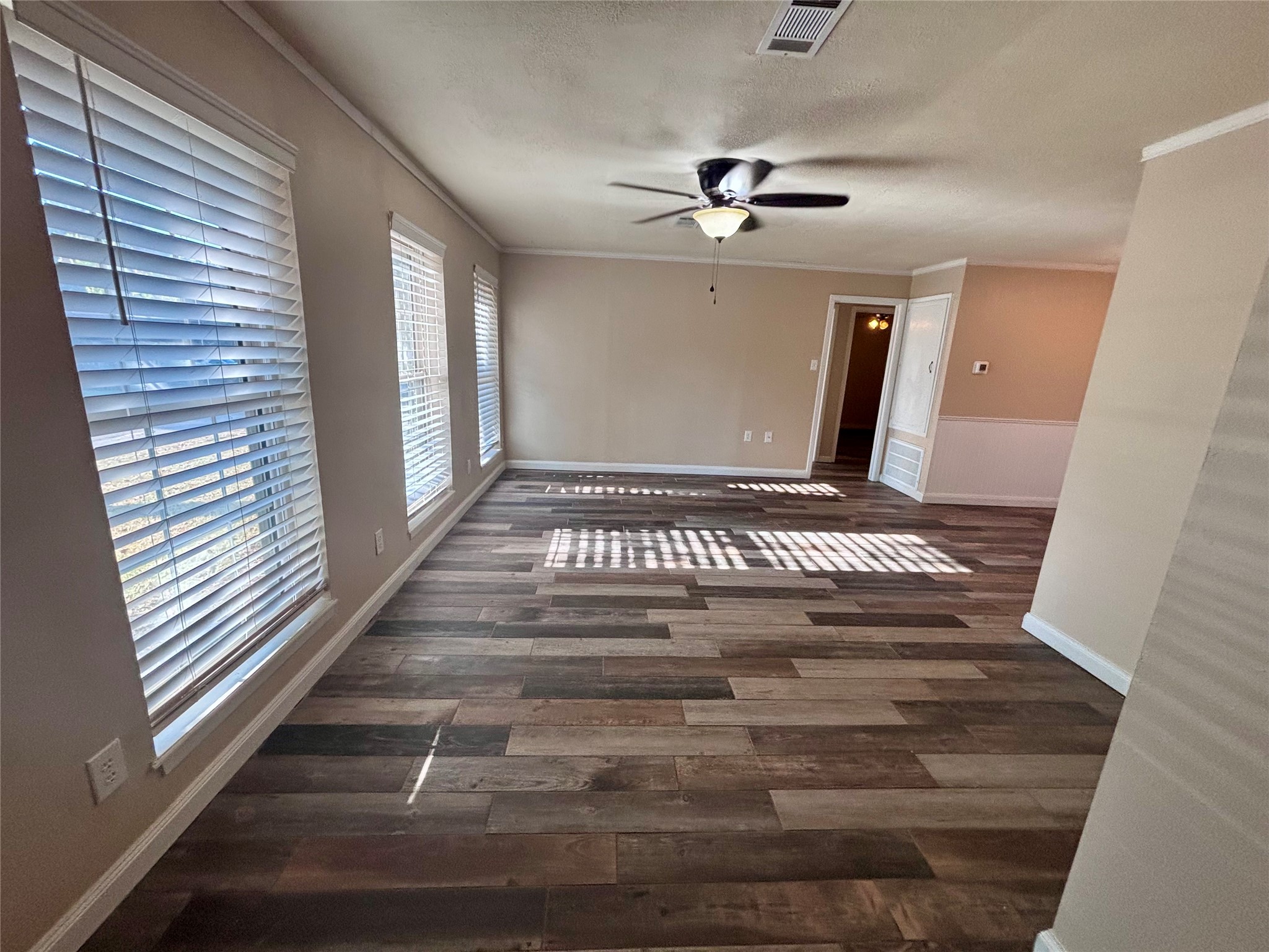 206 Valley Lane Property Photo 13