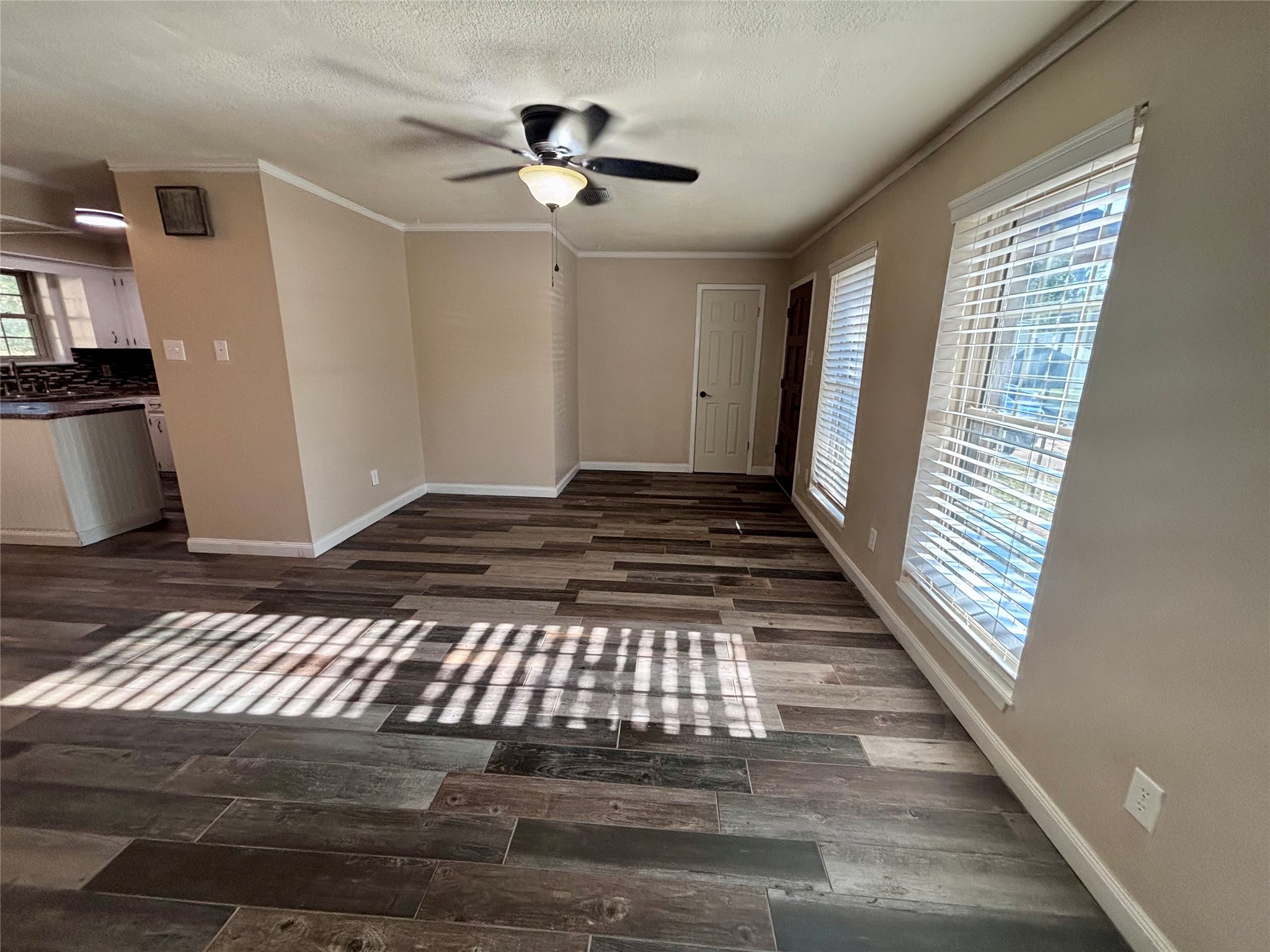 206 Valley Lane Property Photo 14