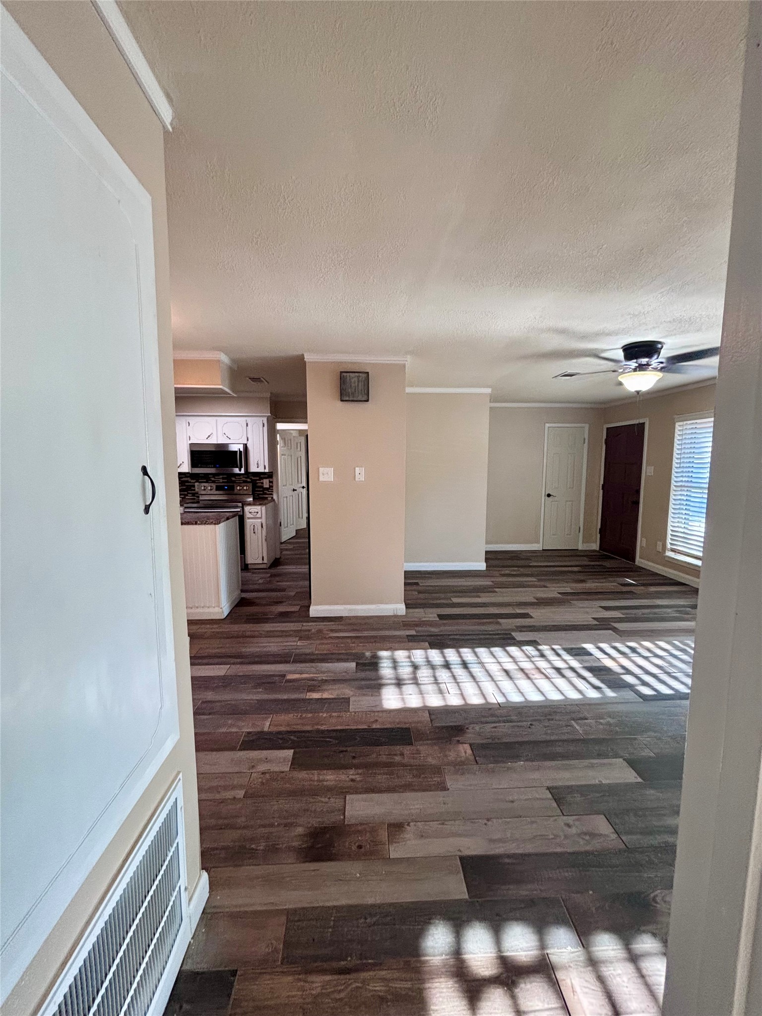 206 Valley Lane Property Photo 19