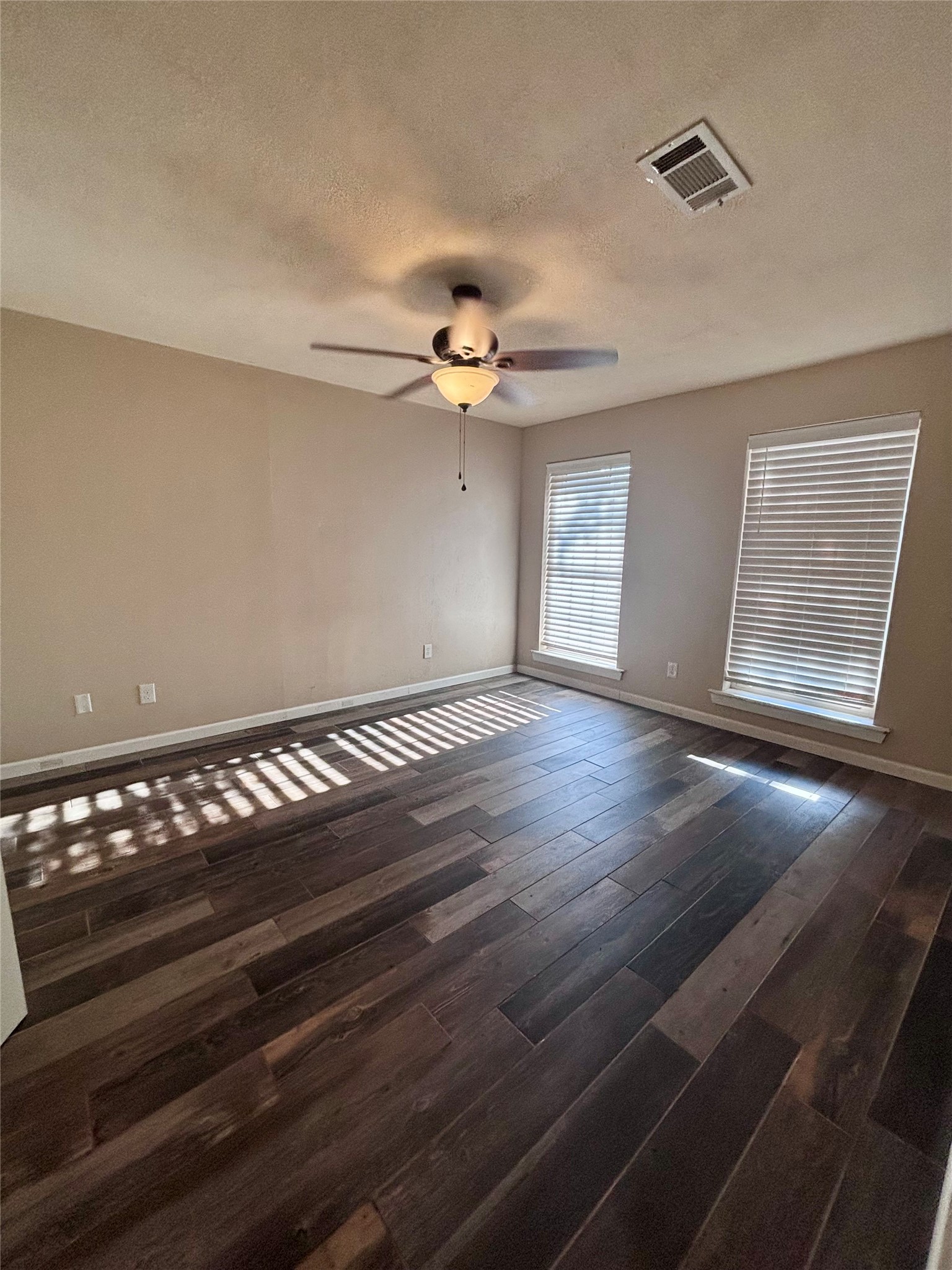 206 Valley Lane Property Photo 23
