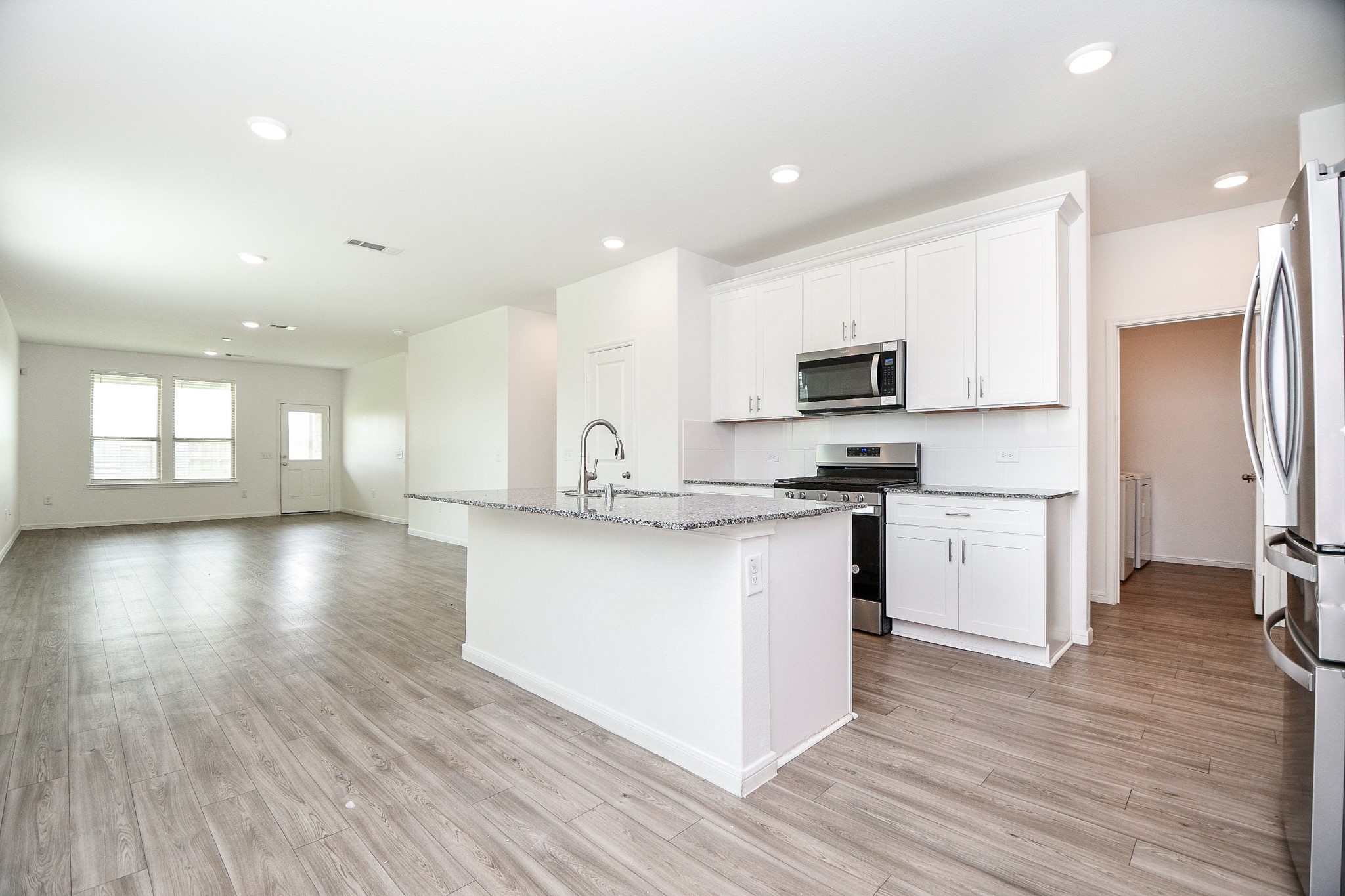 21158 Coral Blossom Lane Property Photo 6