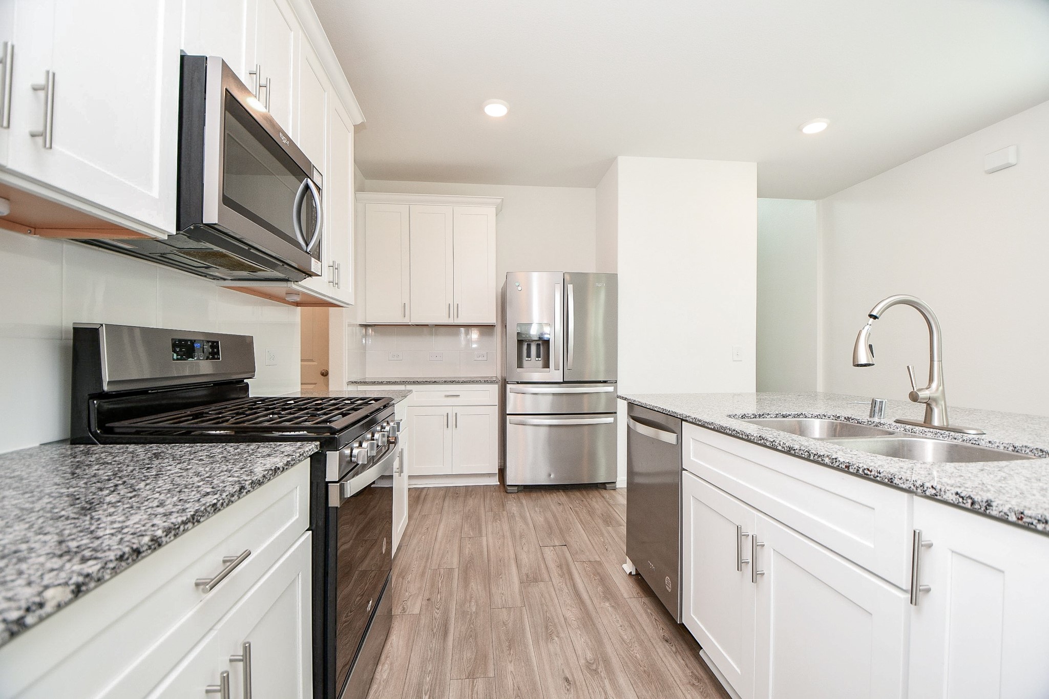 21158 Coral Blossom Lane Property Photo 7