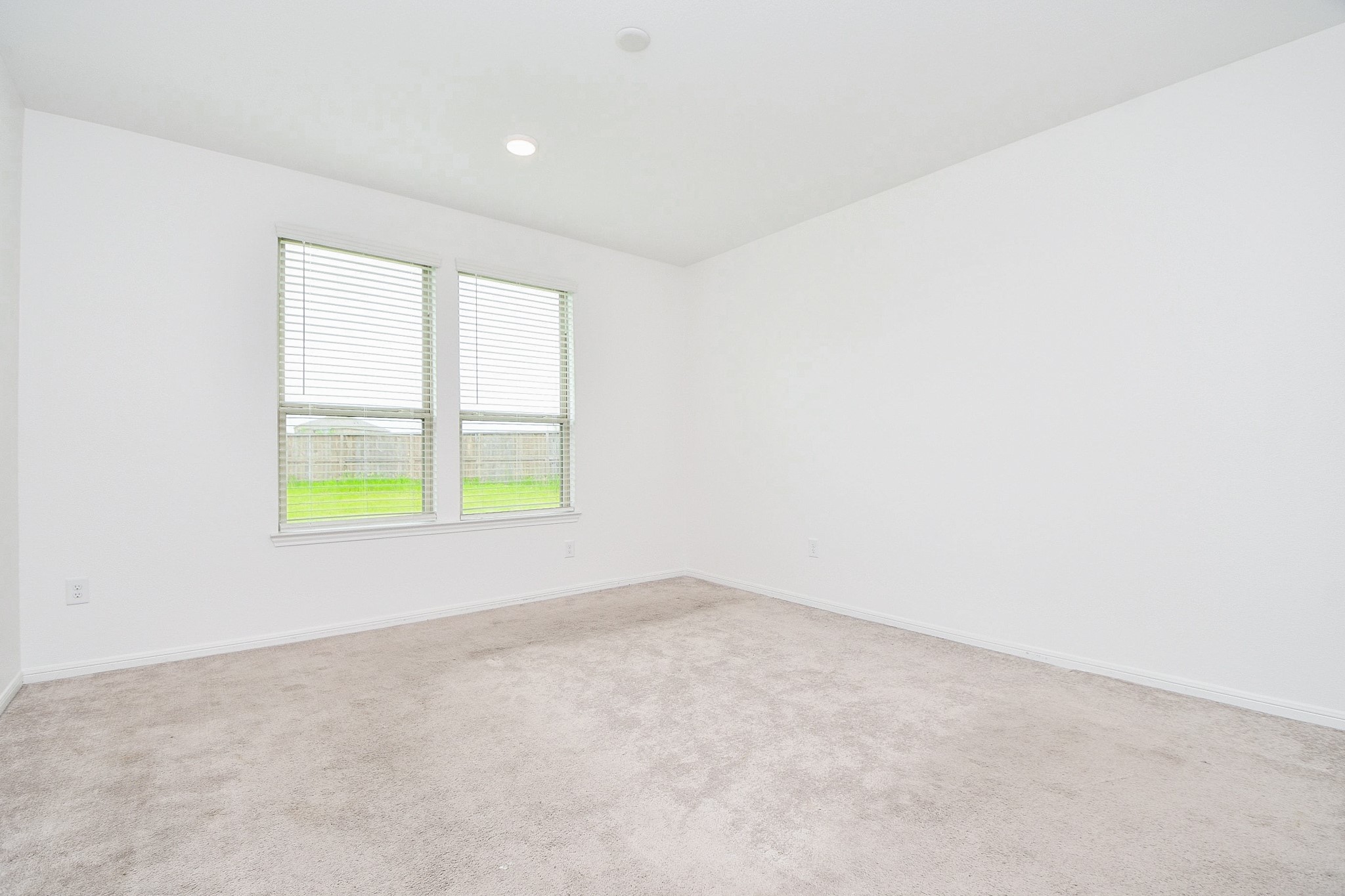 21158 Coral Blossom Lane Property Photo 9