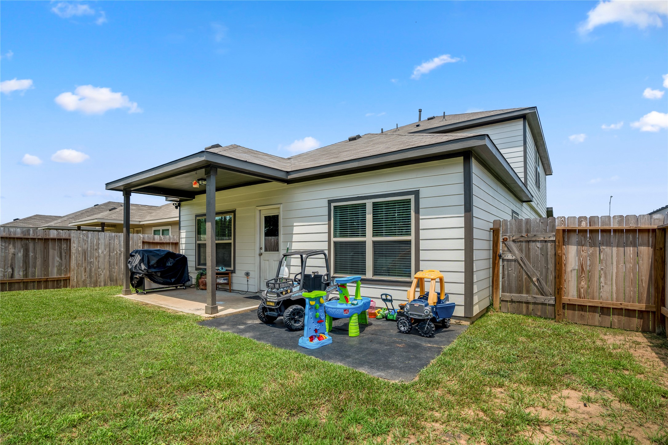 210 Bellewood Manor Drive Property Photo 33