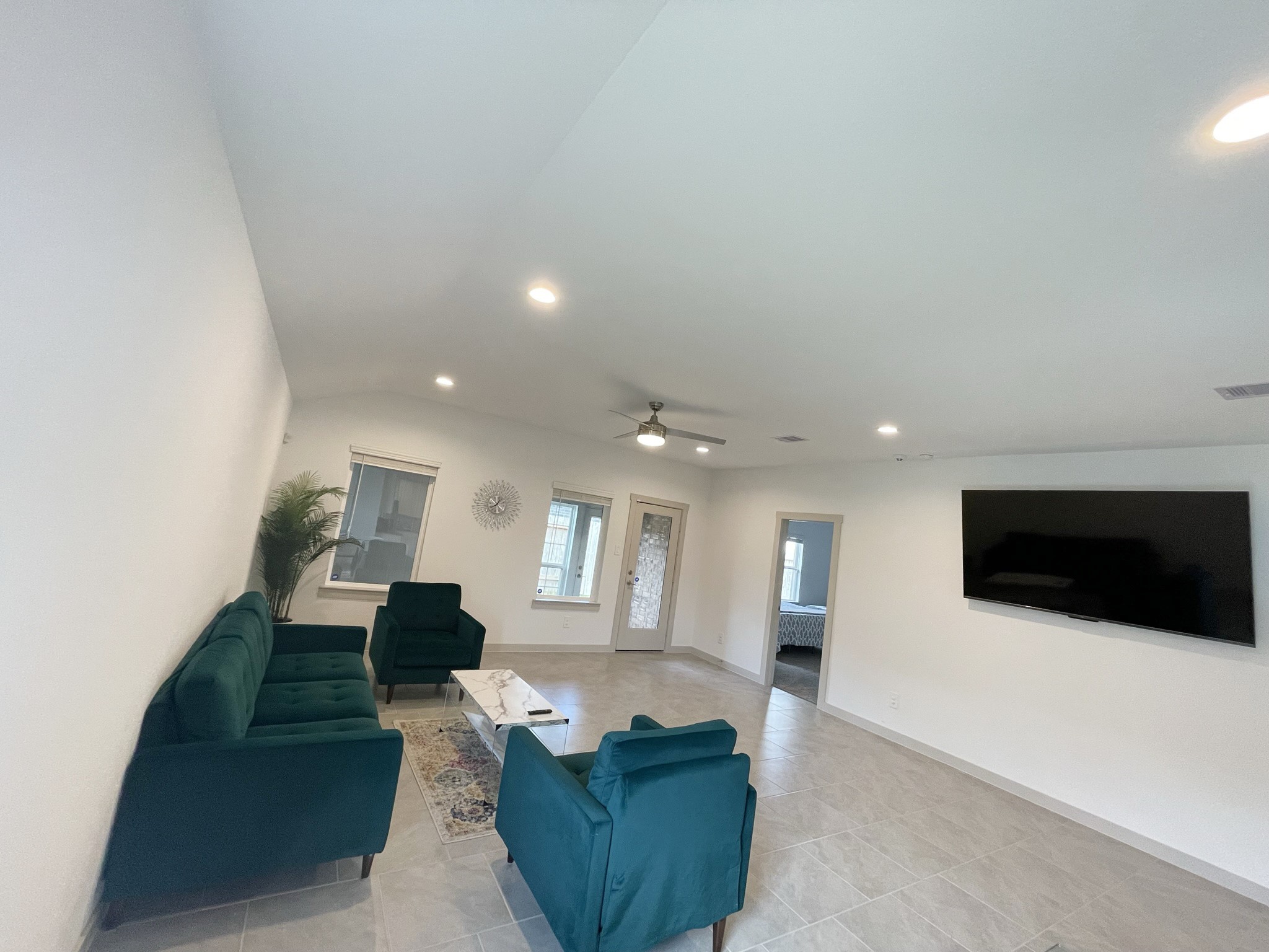 3902 Itzle Island Court Property Photo 8