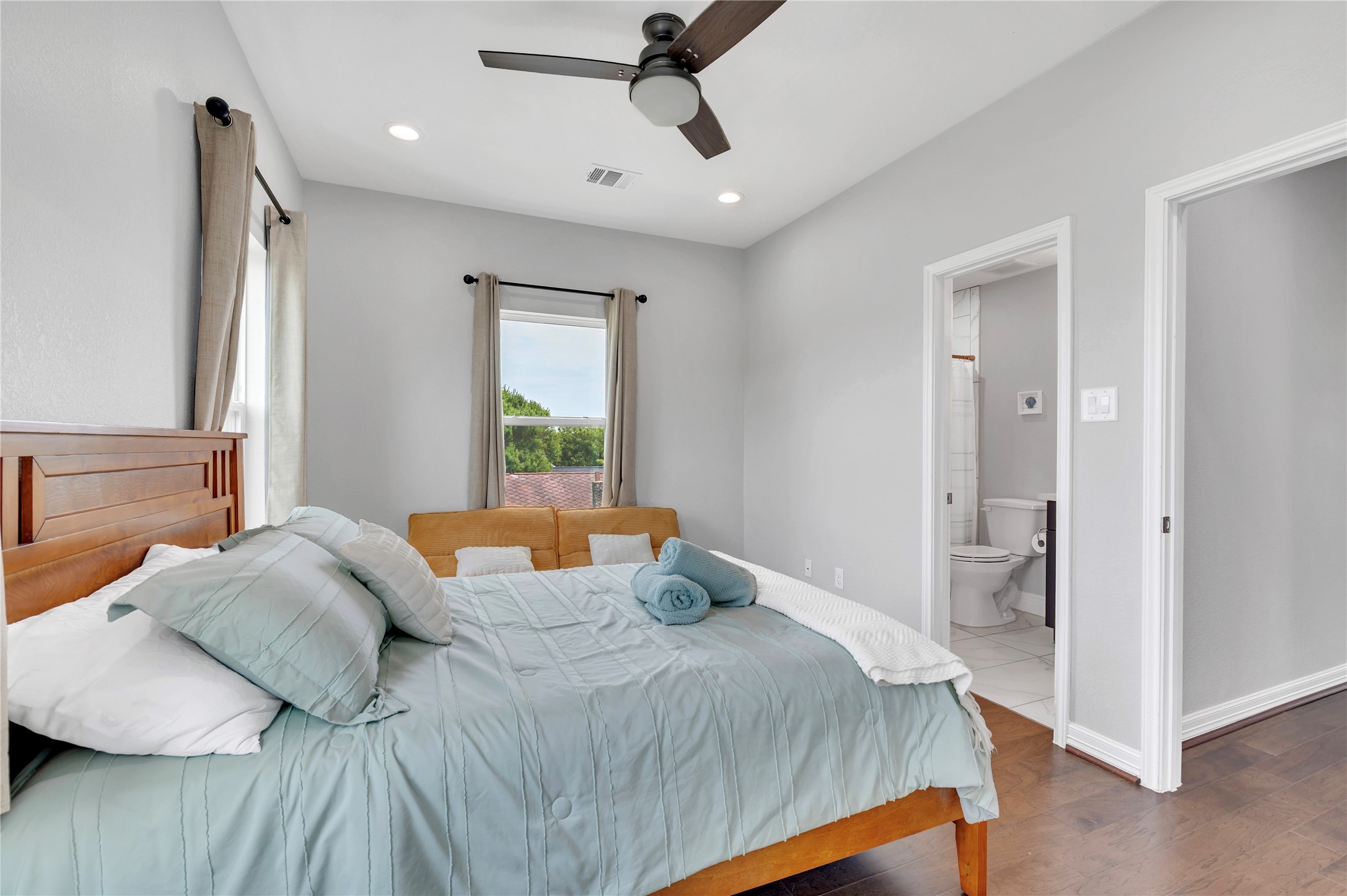 5618 Avenue M Property Photo 19