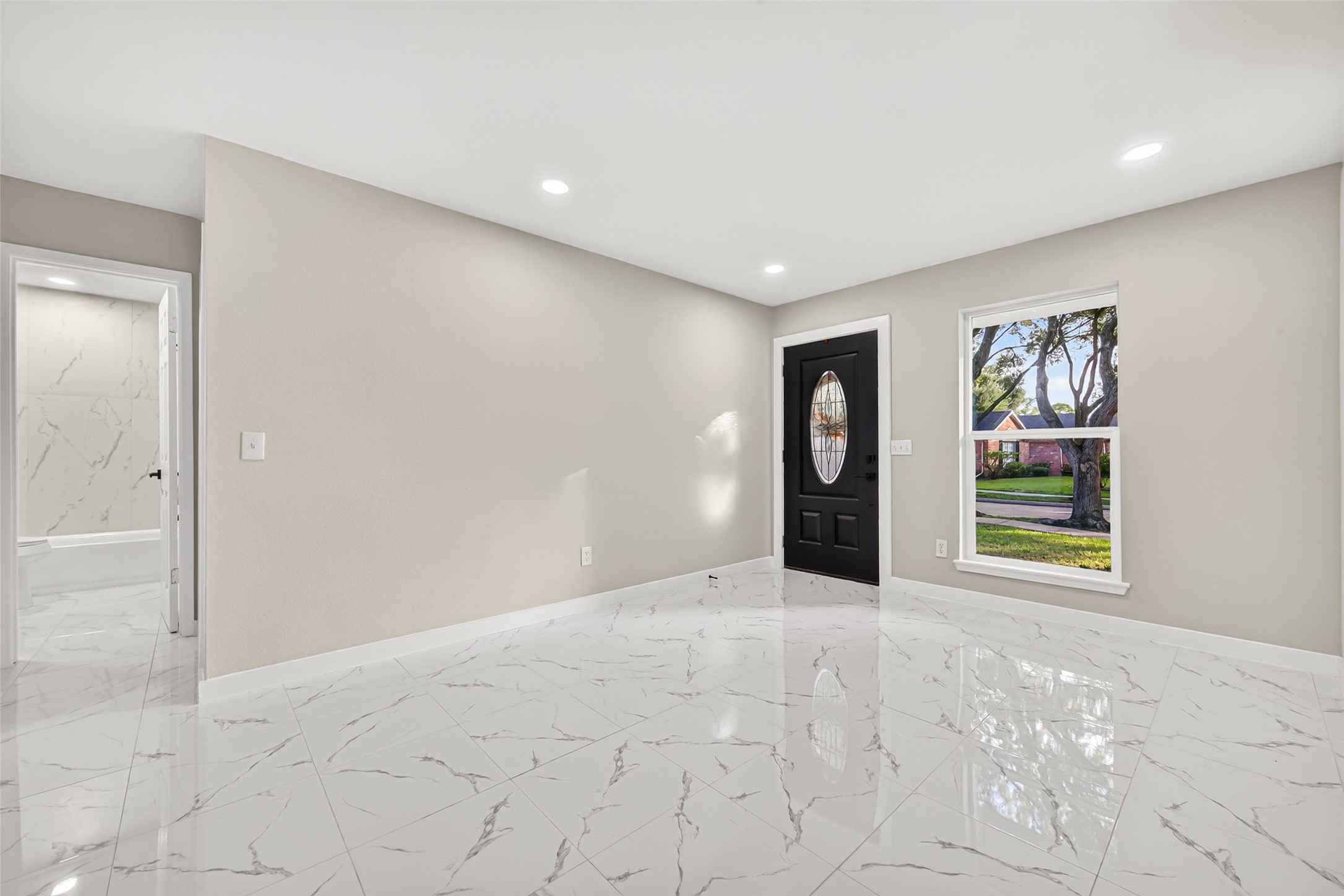 2739 Lakefield Way Property Photo 5
