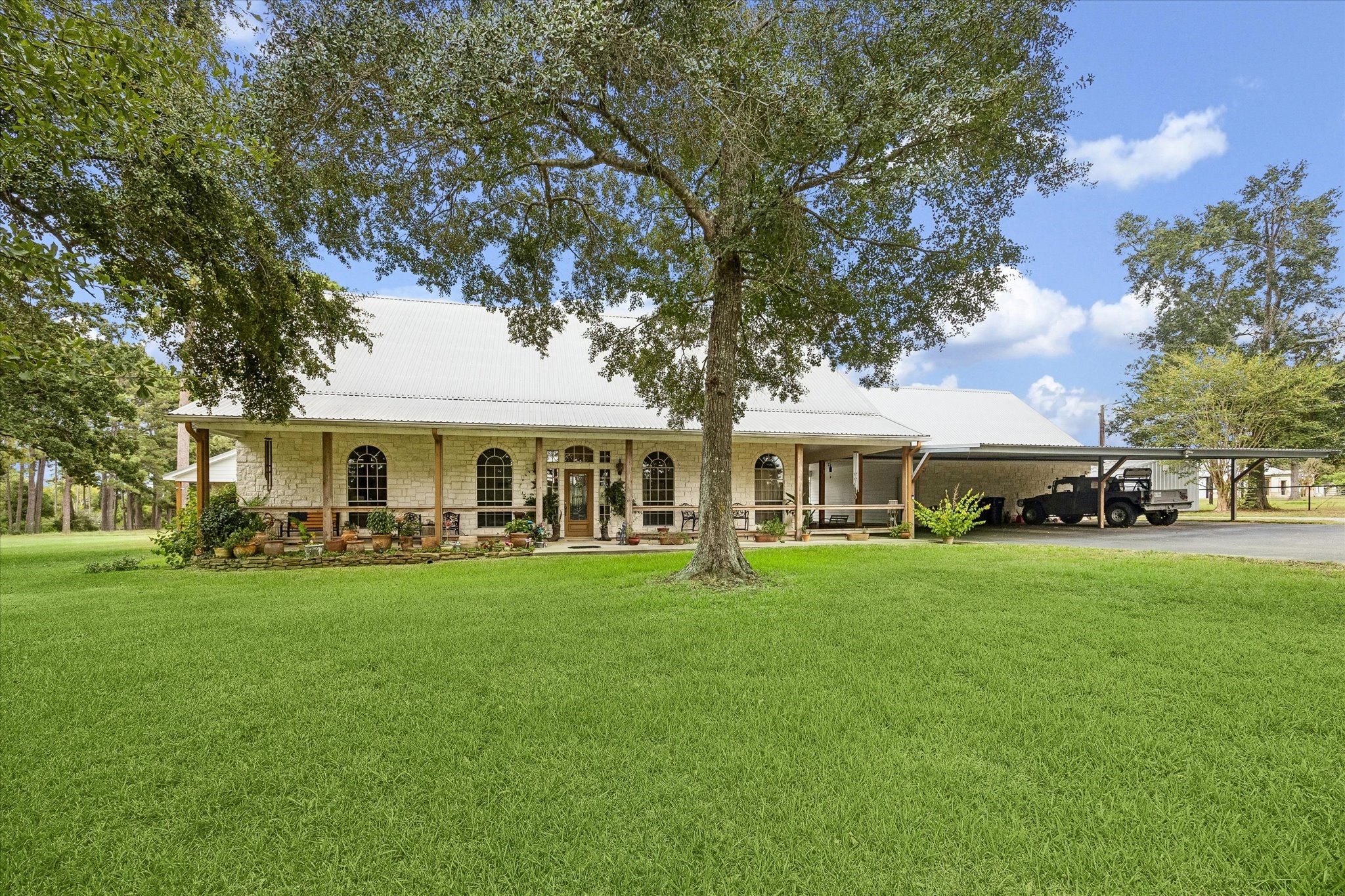 25812 Kickapoo Road Property Photo 1