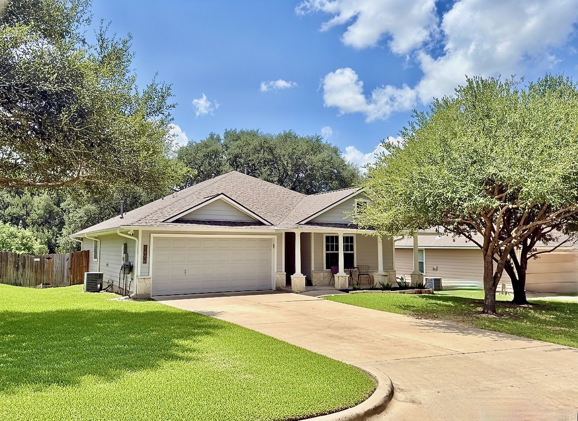 1407 Summer Court Property Photo 3