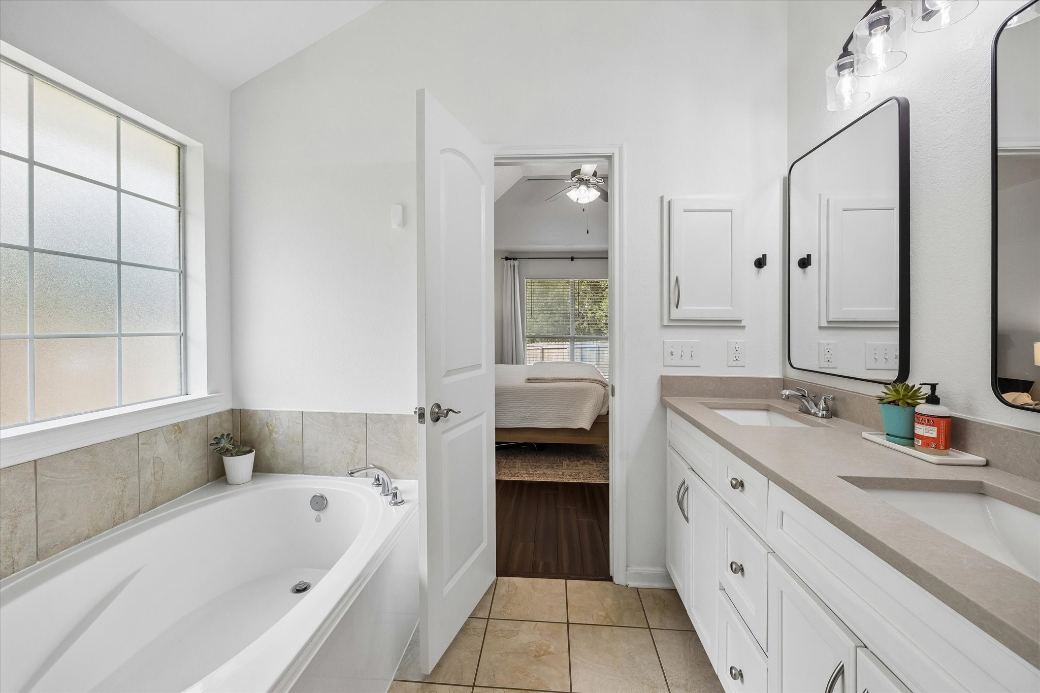 1407 Summer Court Property Photo 25