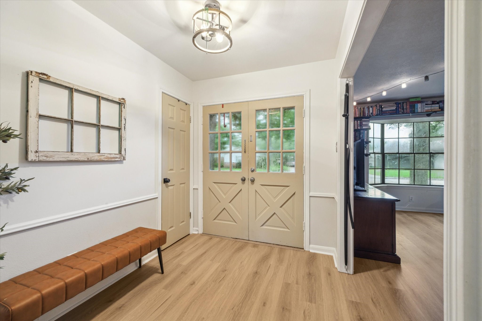 18407 Point Lookout Drive Property Photo 5