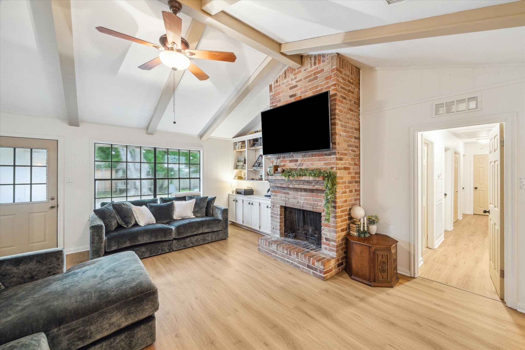 18407 Point Lookout Drive Property Photo 8