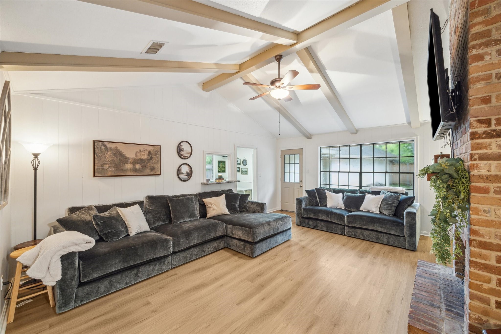 18407 Point Lookout Drive Property Photo 9