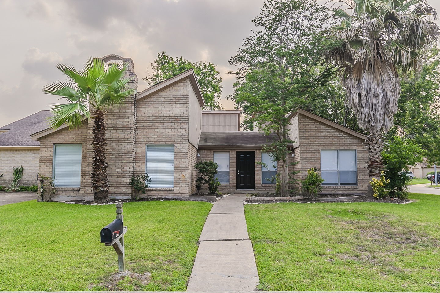 3014 Misty Park Drive Property Photo 1