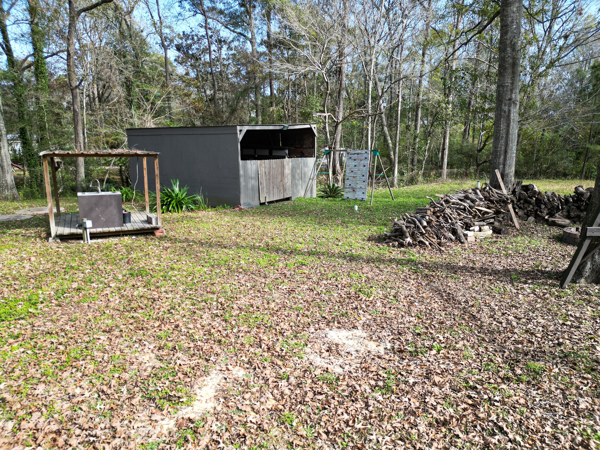71 County Road 4282 Property Photo 5
