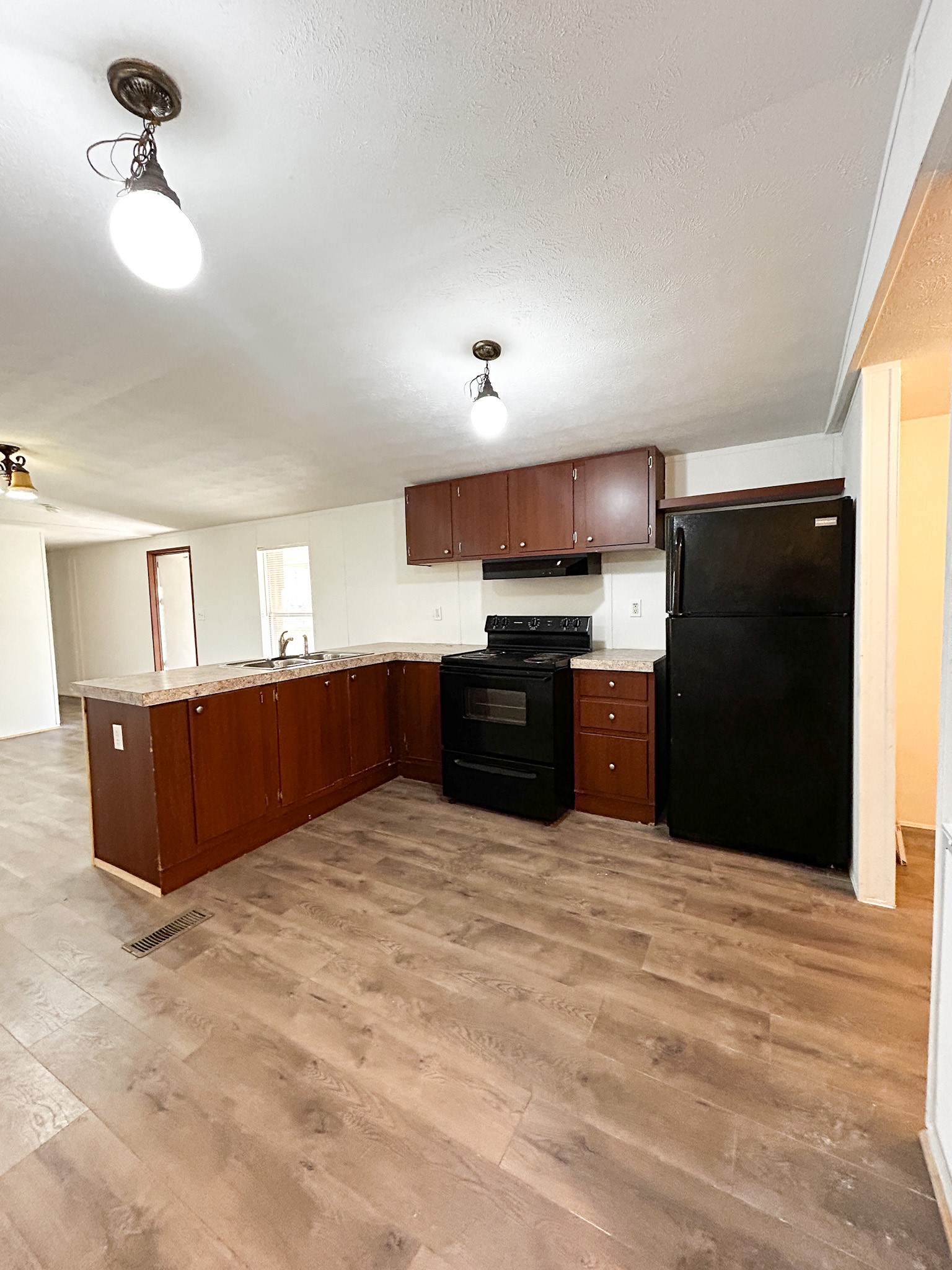 71 County Road 4282 Property Photo 11
