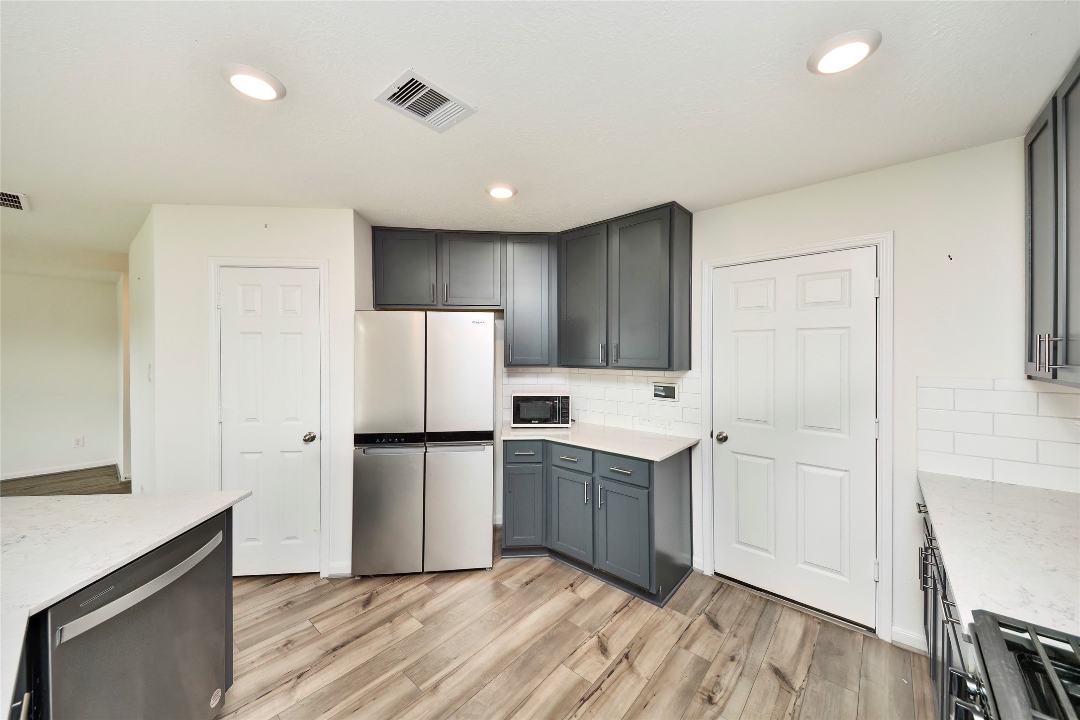 2916 Shimmer Edge Drive Property Photo 19