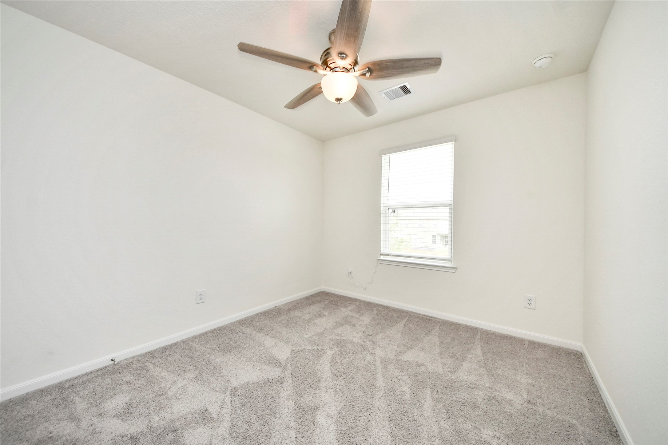 2916 Shimmer Edge Drive Property Photo 27
