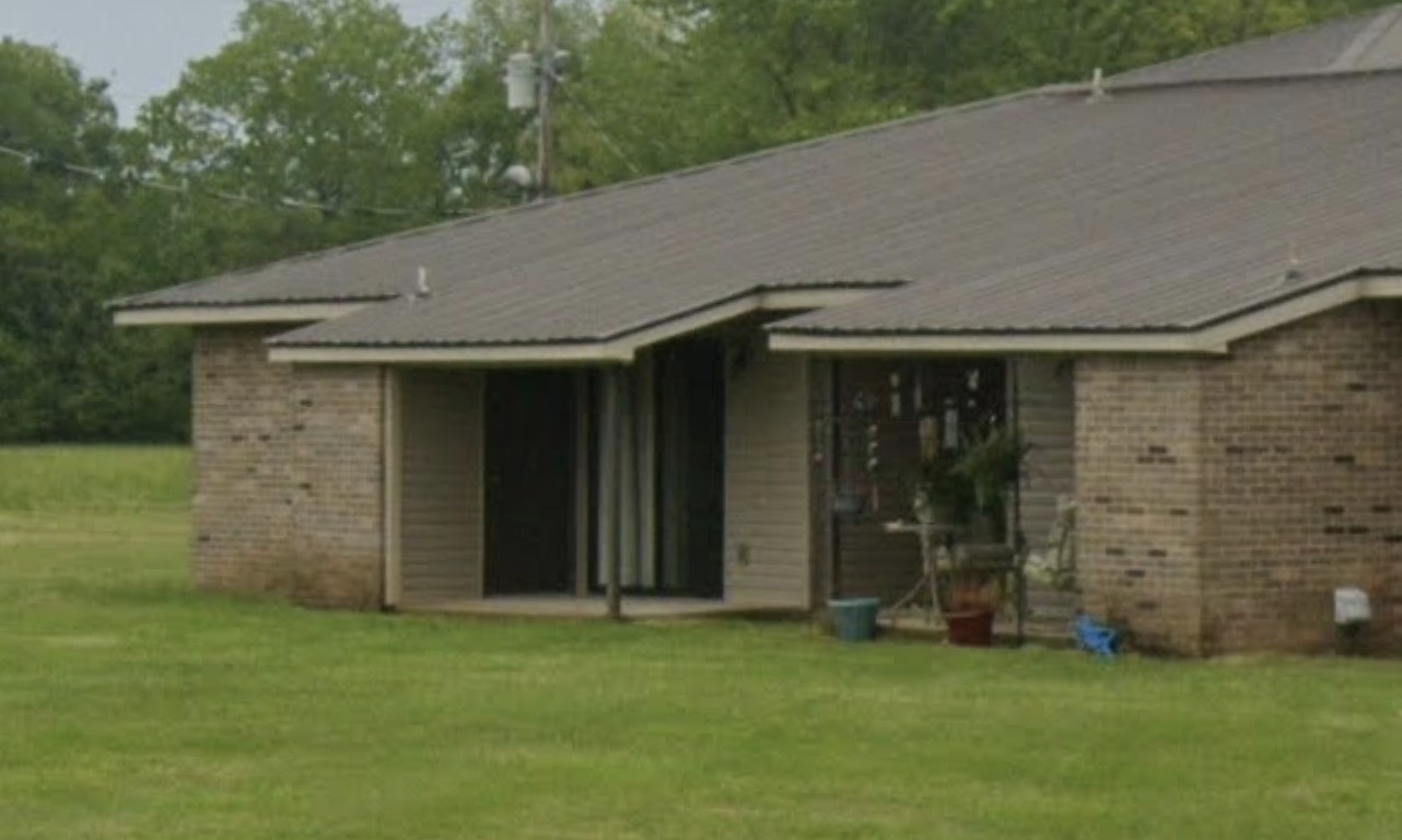 25600 Smithfield Rd Property Photo 2