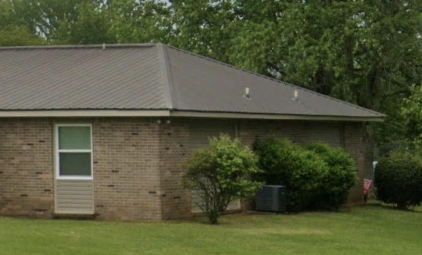 25600 Smithfield Rd Property Photo 3