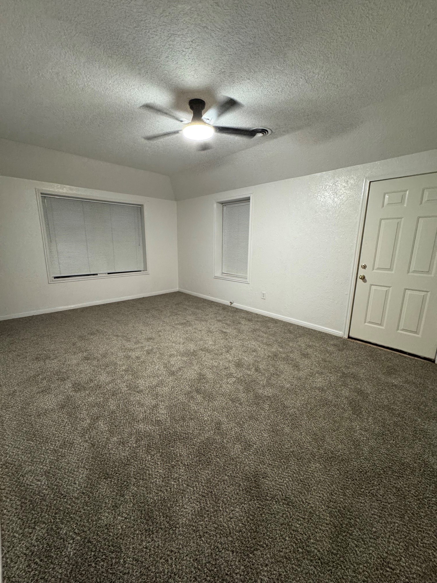 3417 Wisconsin Street B Property Photo 6