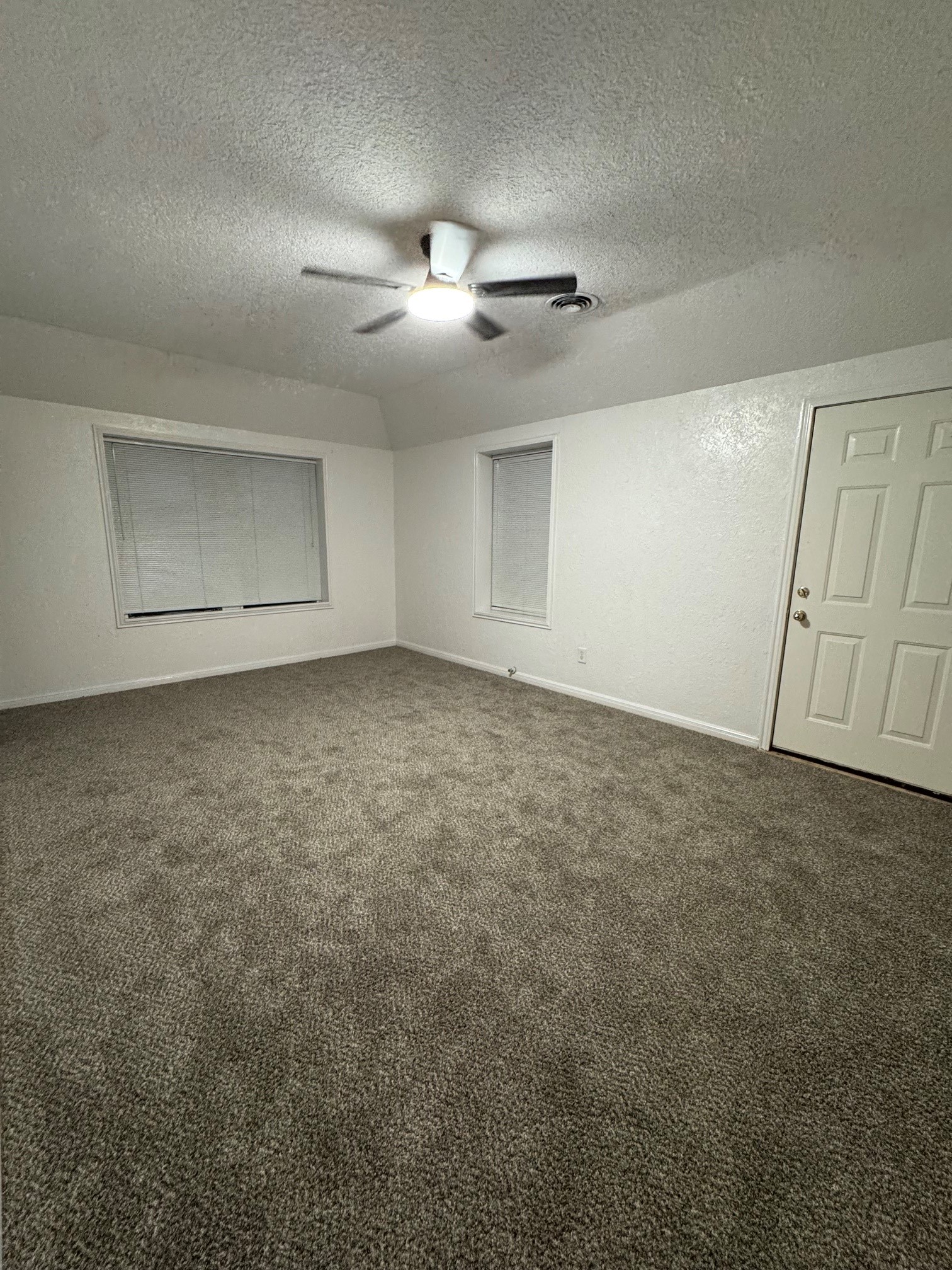 3417 Wisconsin Street B Property Photo 7