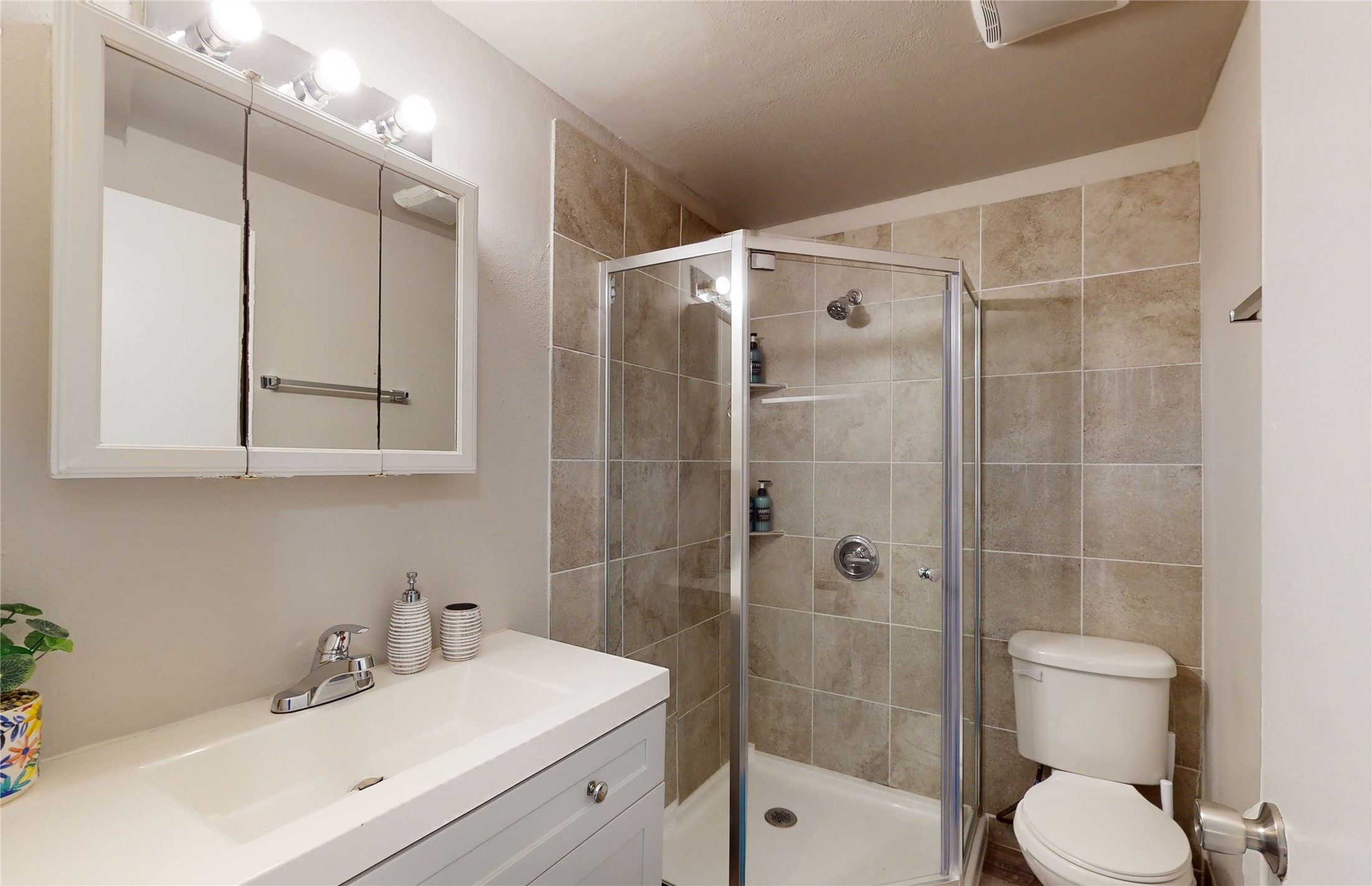 4507 W Bayshore Drive Property Photo 7