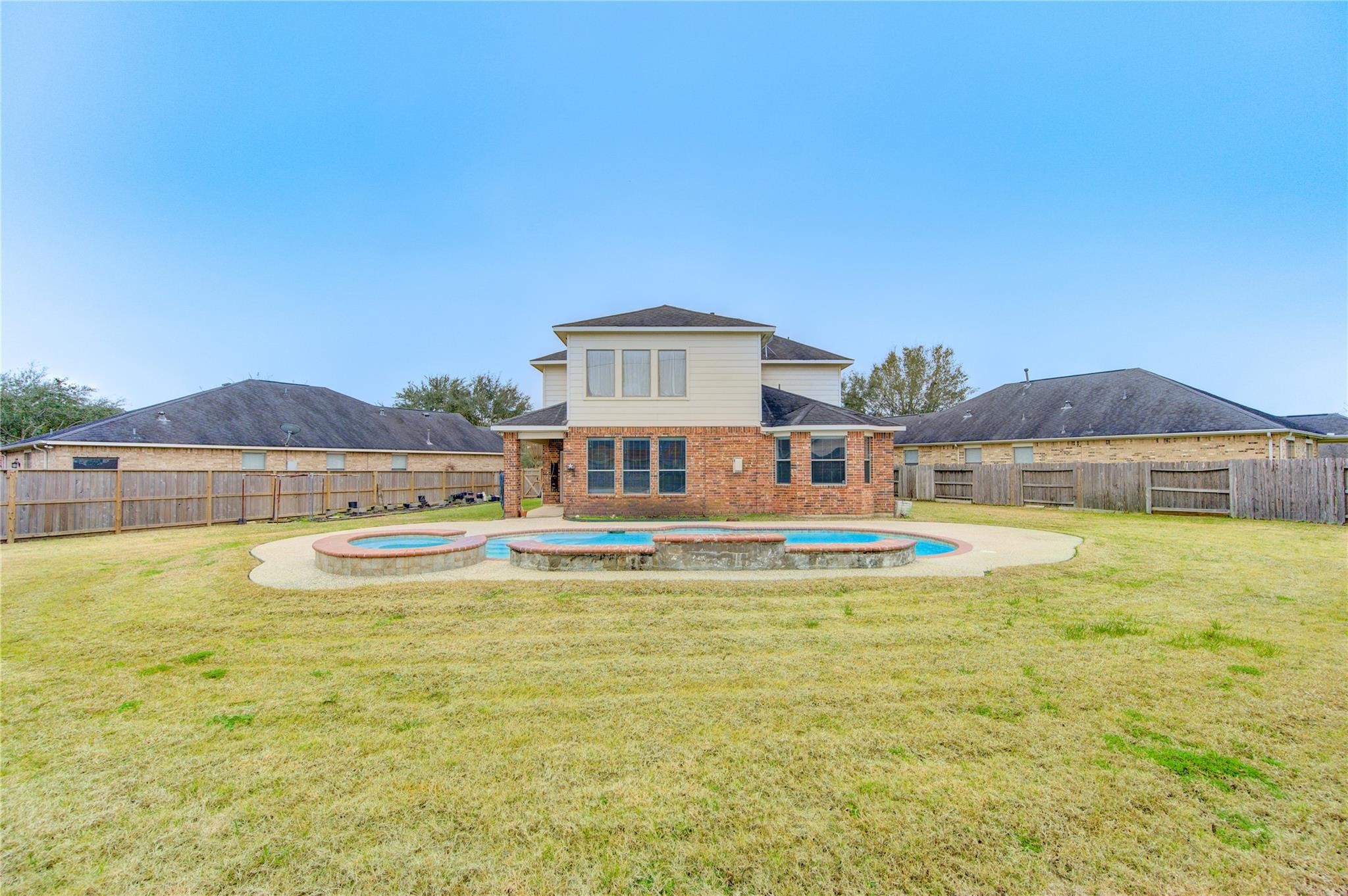 5007 Jade Cove Court Property Photo 3