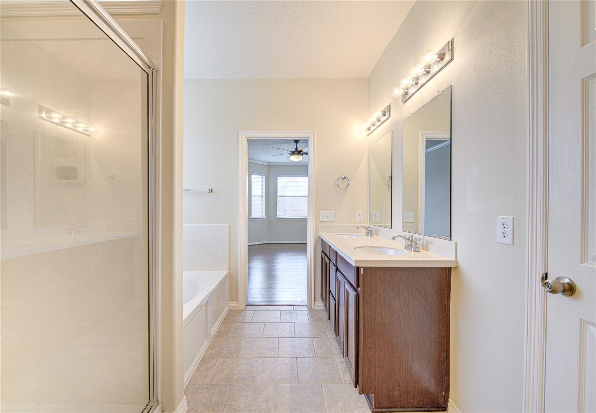 5007 Jade Cove Court Property Photo 26