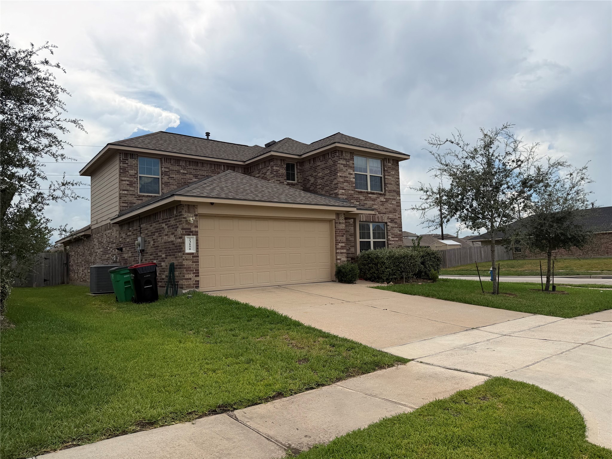 23151 Robbers Nest Dr Property Photo 3