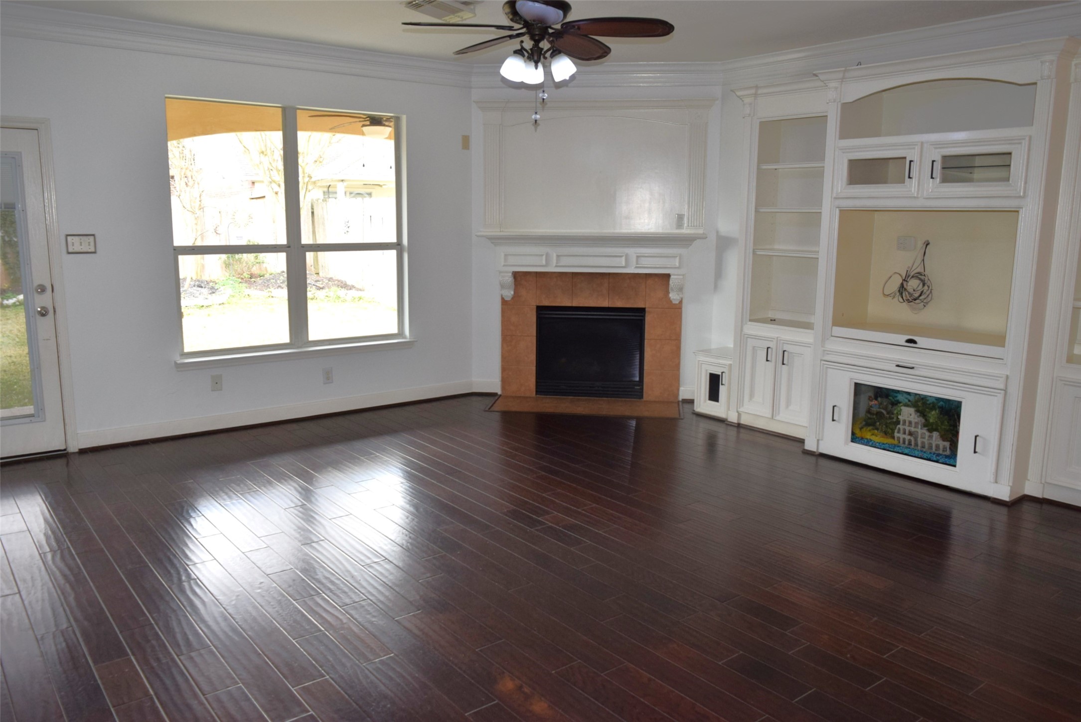 4911 Dwarf Honey Suckle Court Property Photo 6