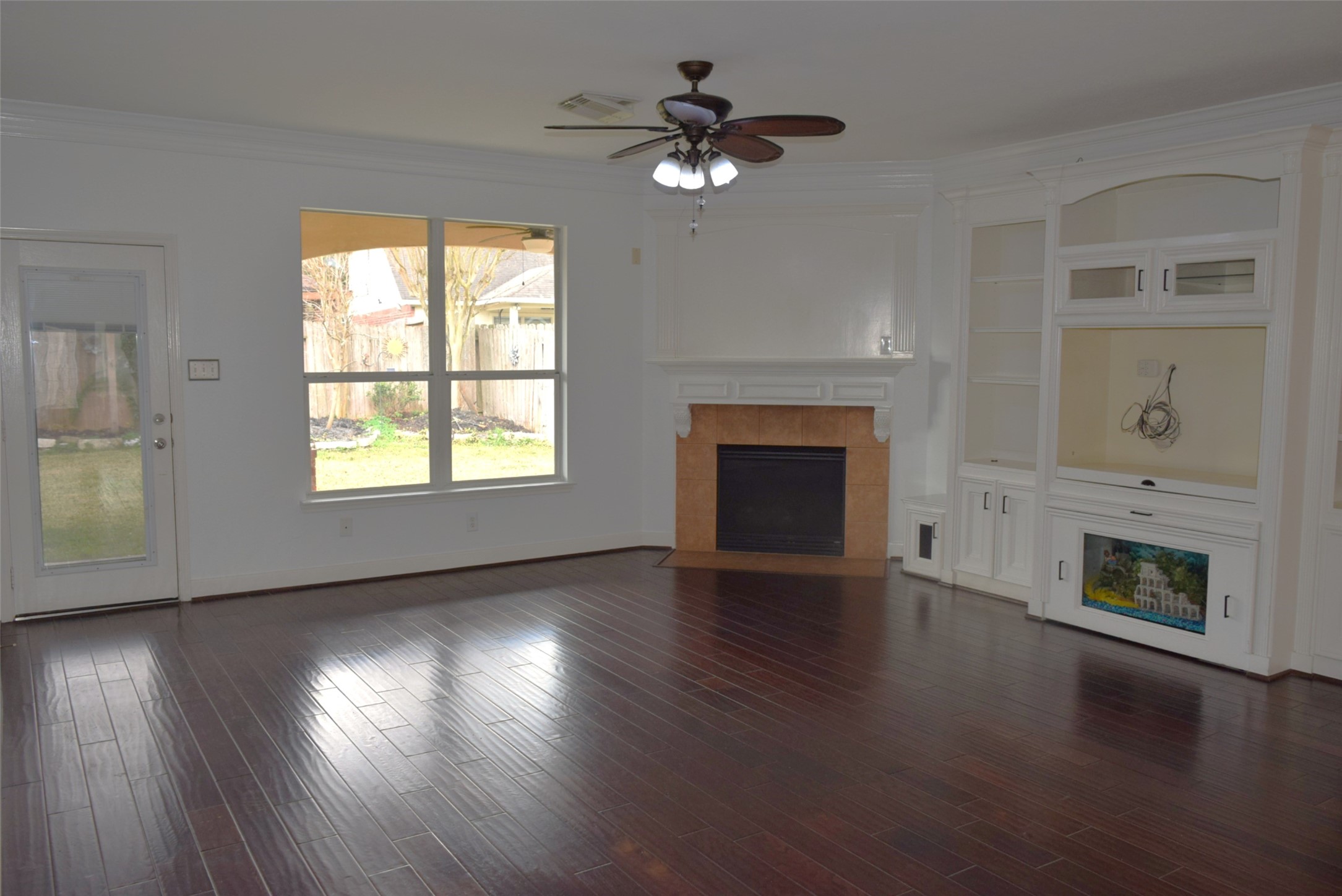 4911 Dwarf Honey Suckle Court Property Photo 7