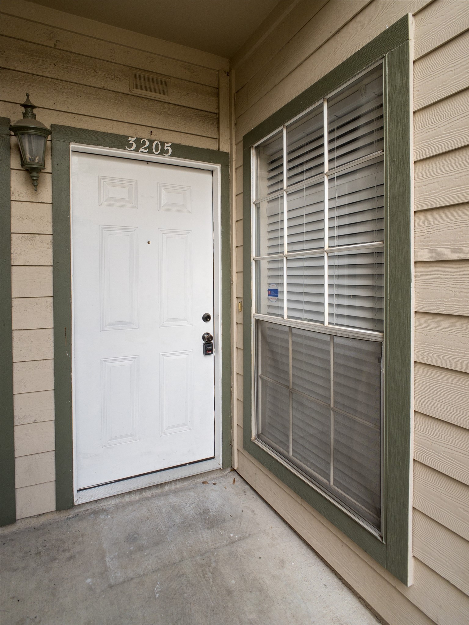 6500 Harbor Town Drive 3205 Property Photo 2