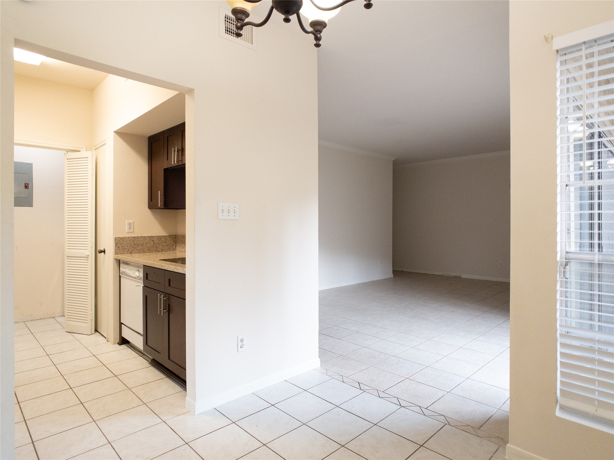 6500 Harbor Town Drive 3205 Property Photo 8