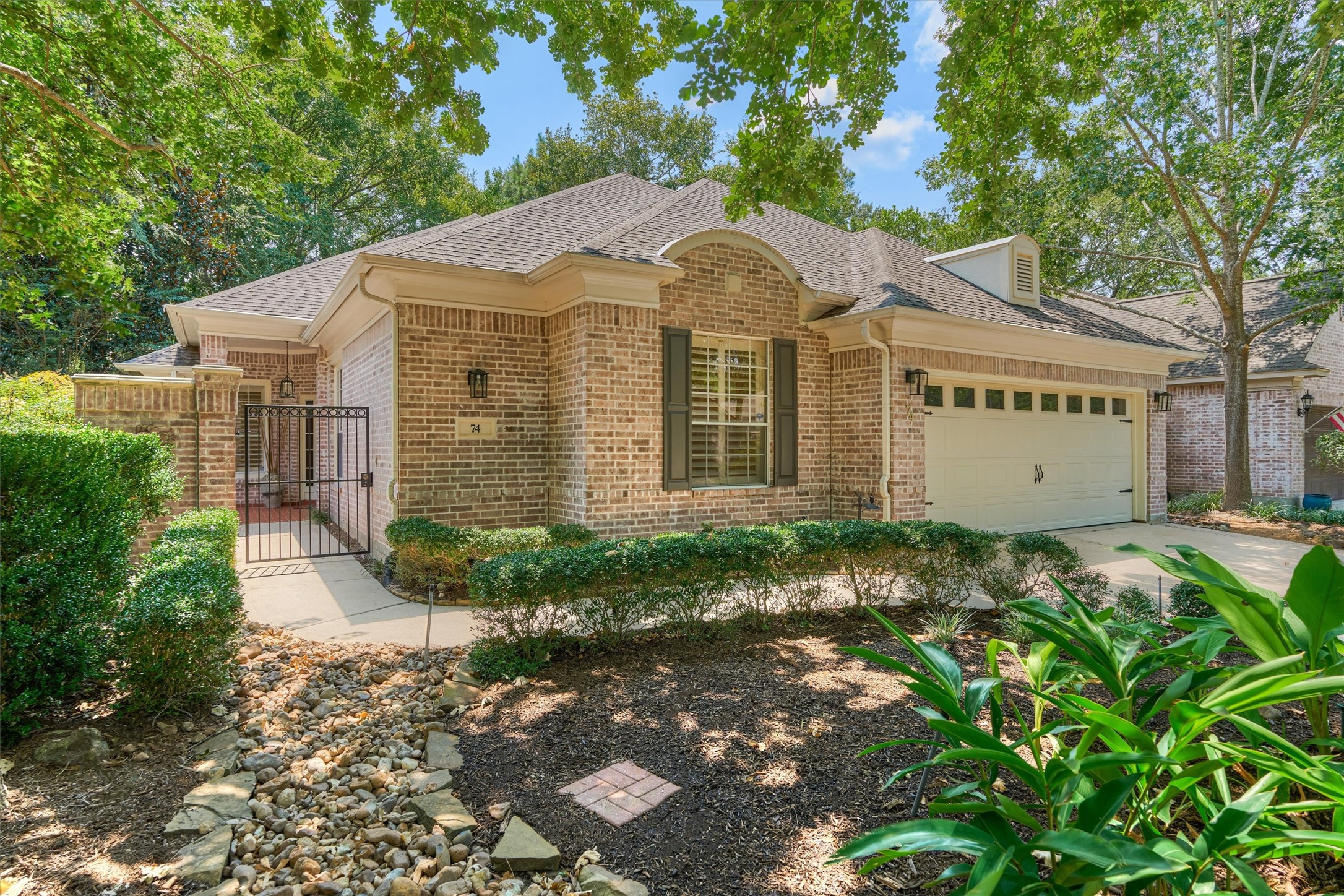 74 S Castlegreen Circle Property Photo 1