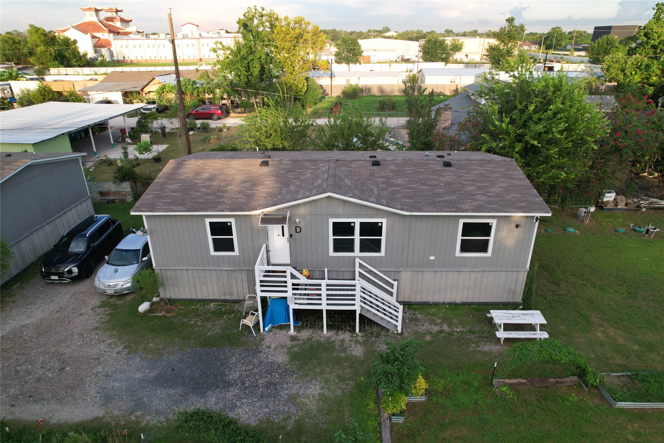 3234 Bobbie Street Property Photo 4