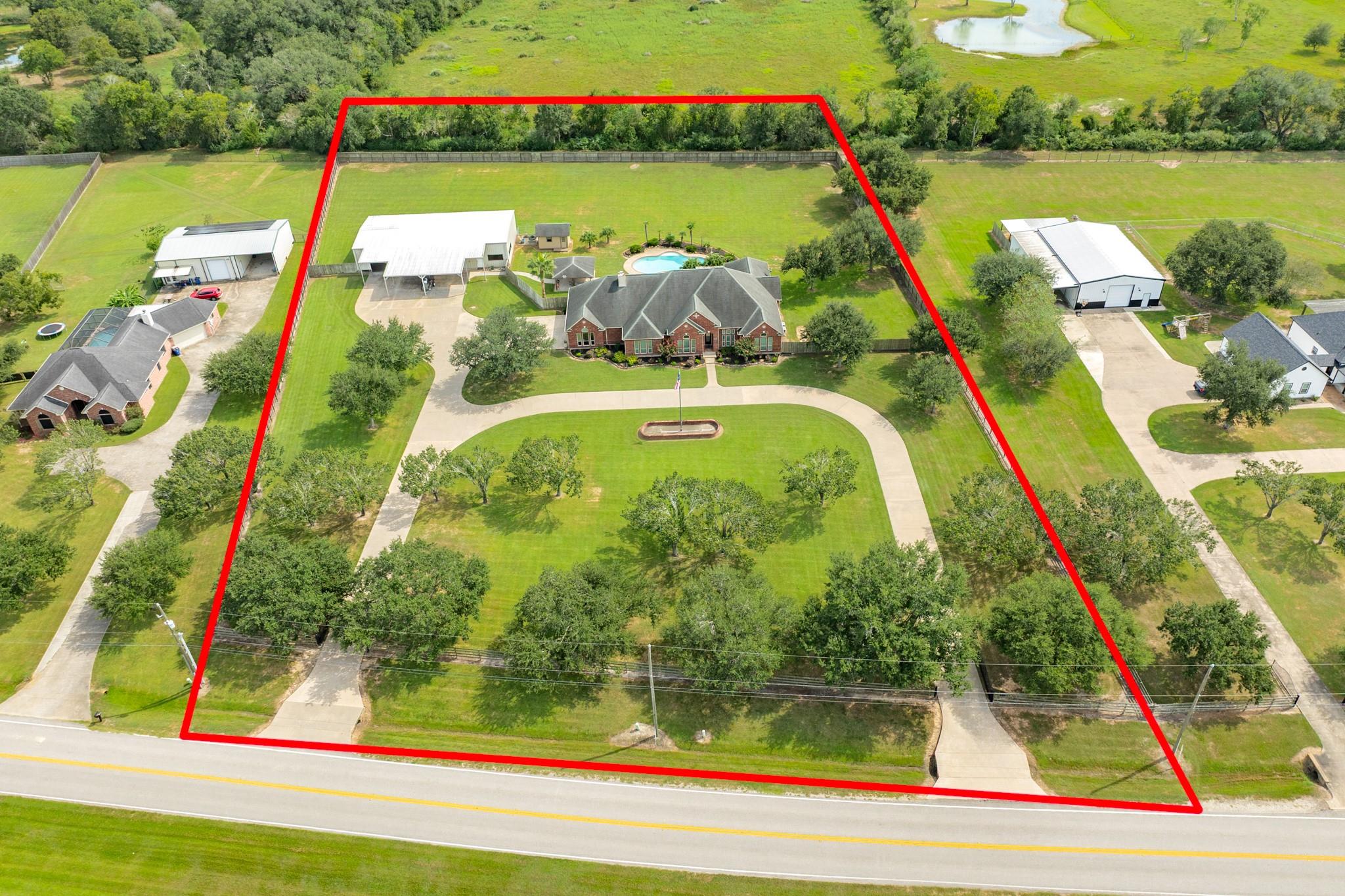 16337 County Road 171, Danbury Tx 77534 Property Photo 4