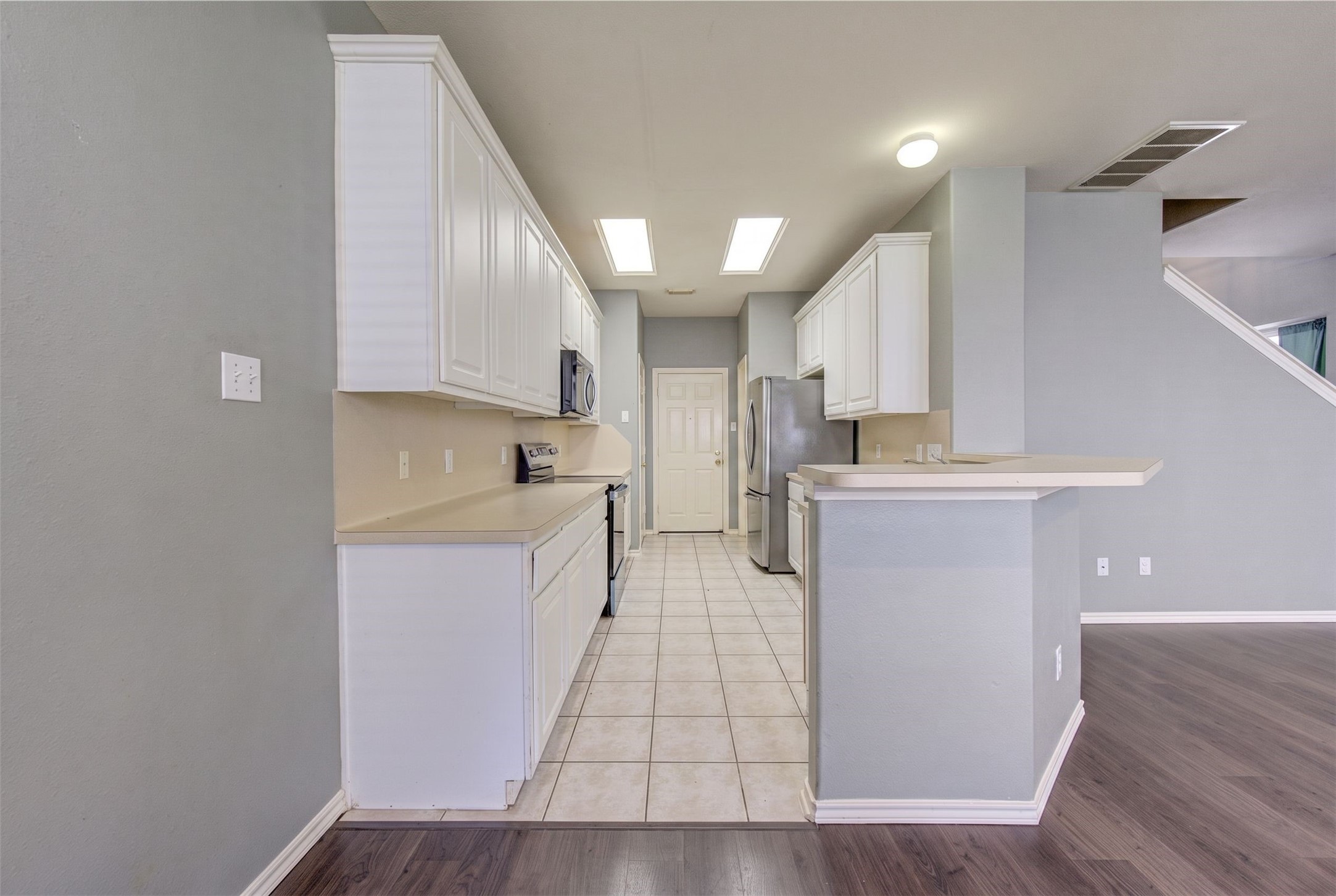 16818 Bellmoor Lane Property Photo 12