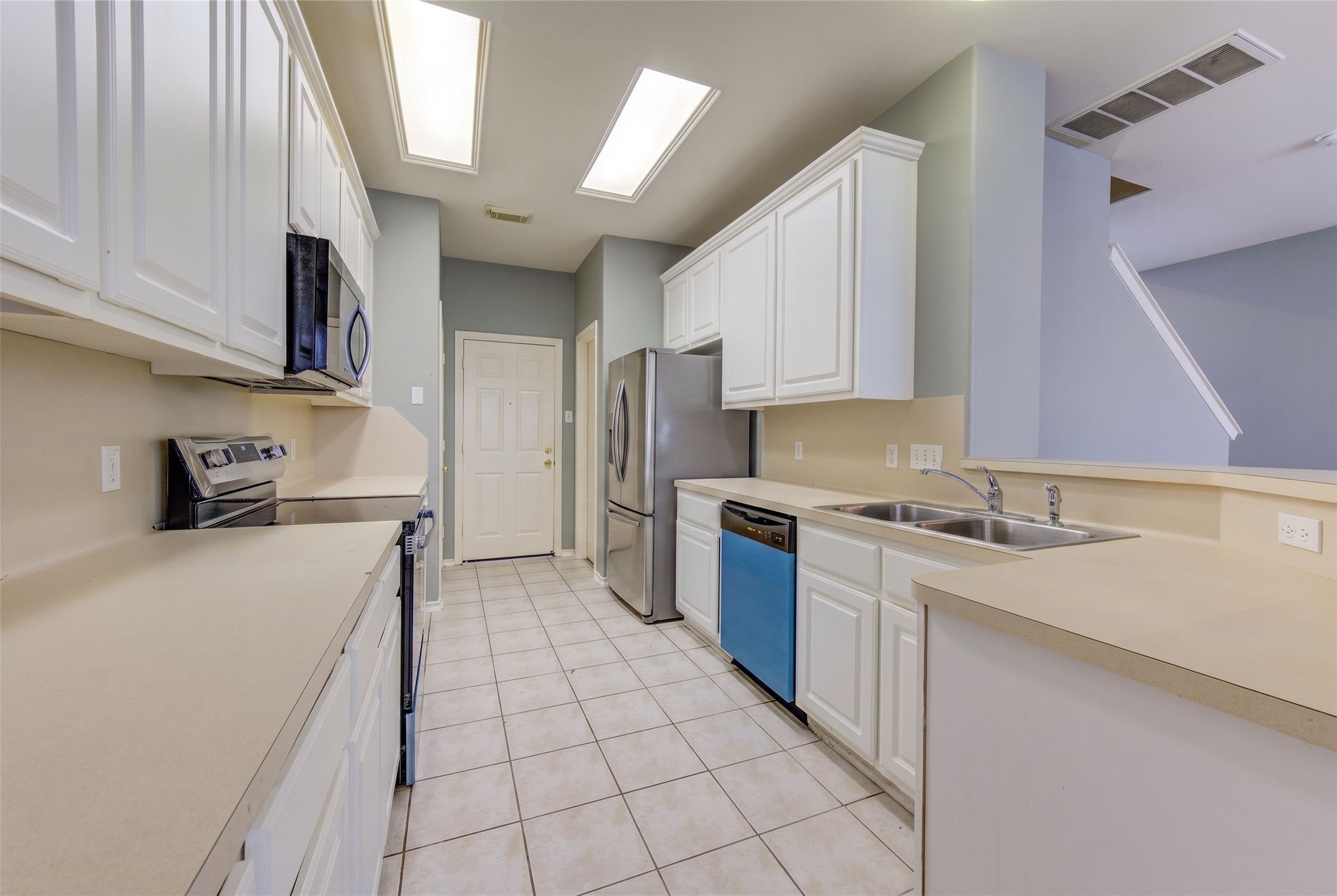 16818 Bellmoor Lane Property Photo 13