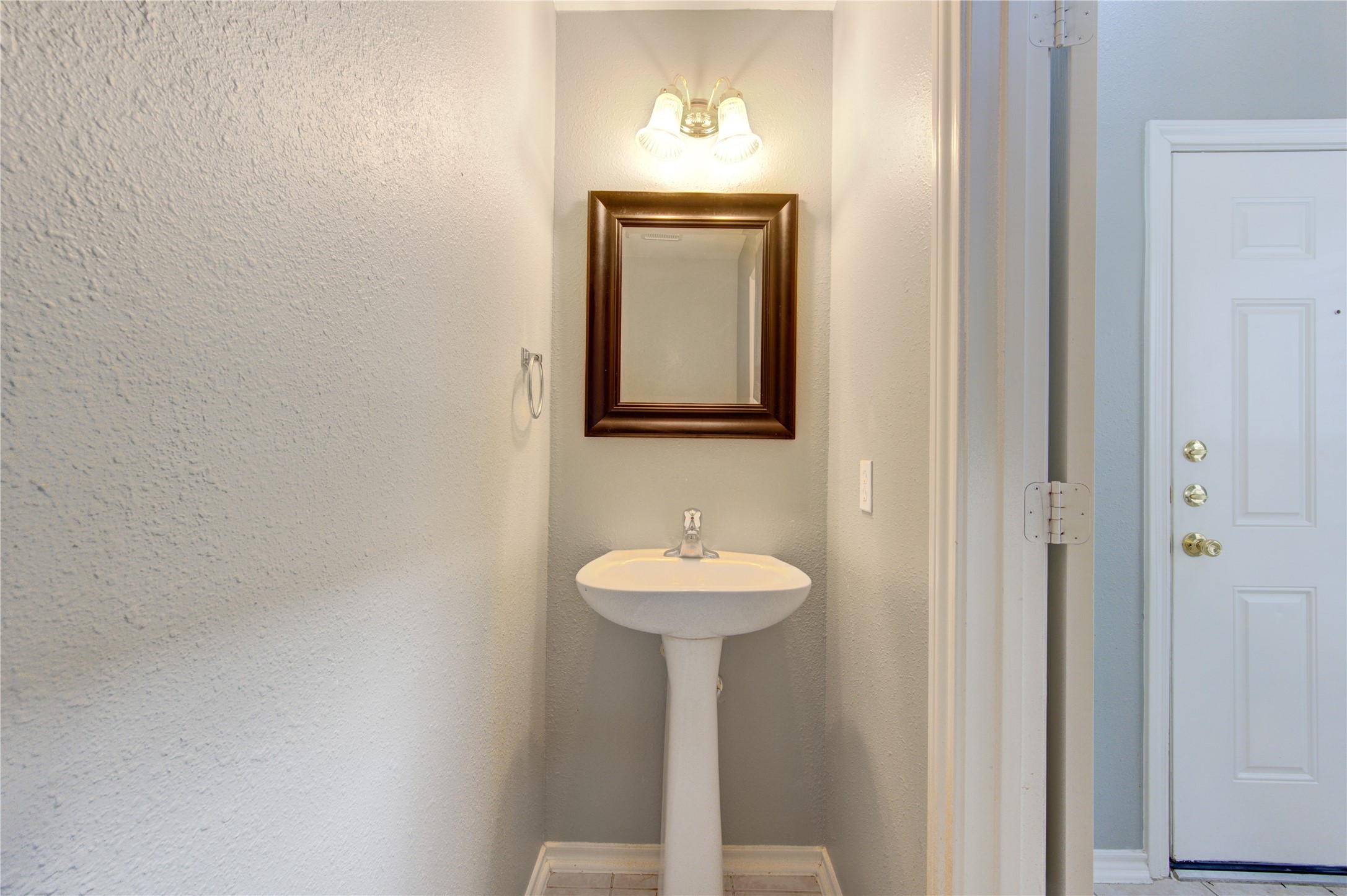 16818 Bellmoor Lane Property Photo 18