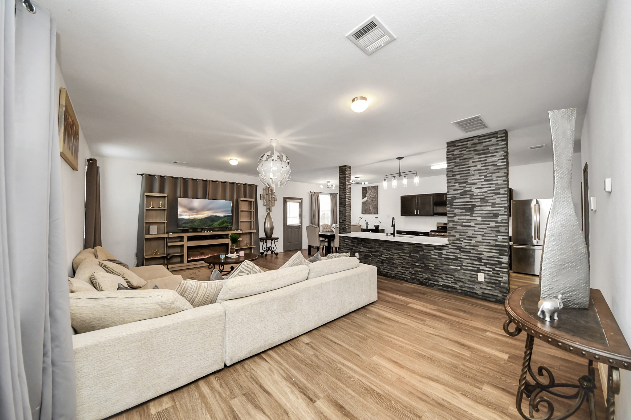 18611 Cooper Ravine Way Property Photo 2