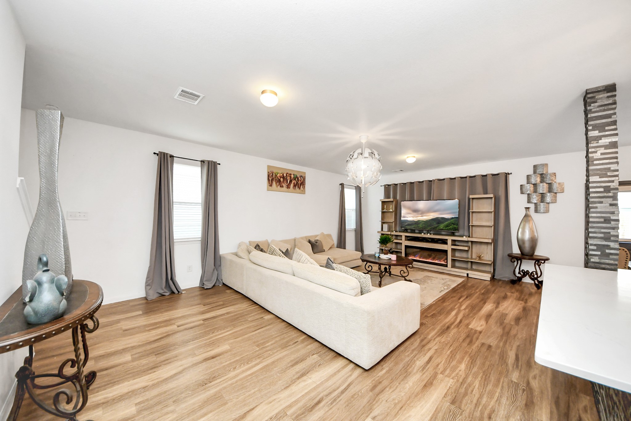 18611 Cooper Ravine Way Property Photo 4