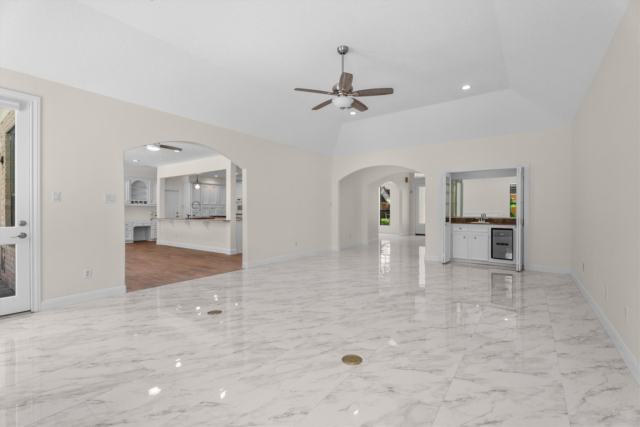 16002 Stewarts Grove Drive Property Photo 10