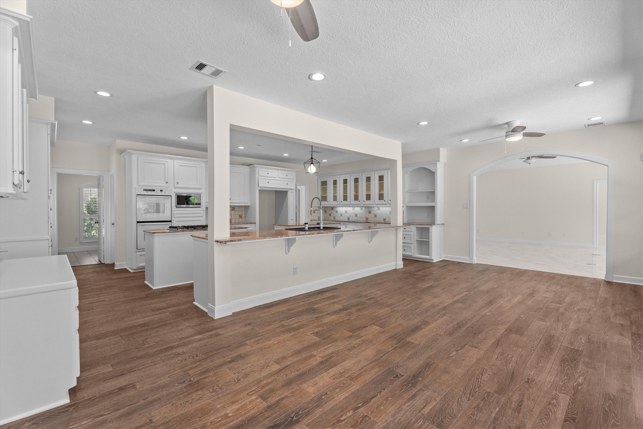 16002 Stewarts Grove Drive Property Photo 14