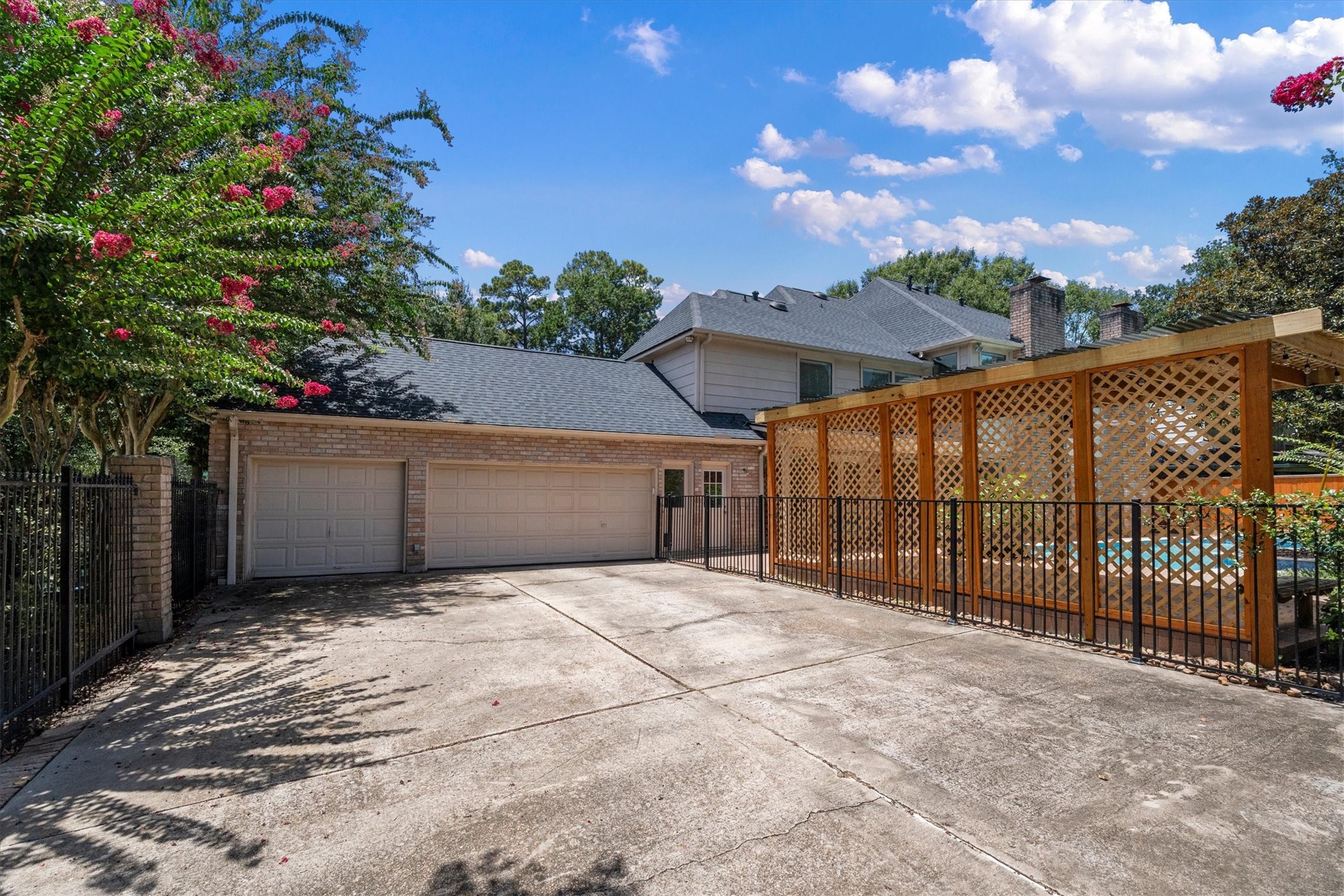 16002 Stewarts Grove Drive Property Photo 45