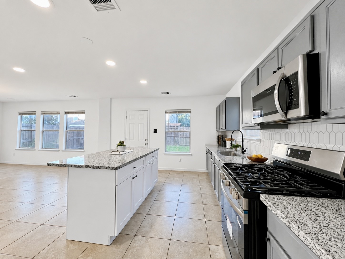 227 Silky Leaf Drive Property Photo 17