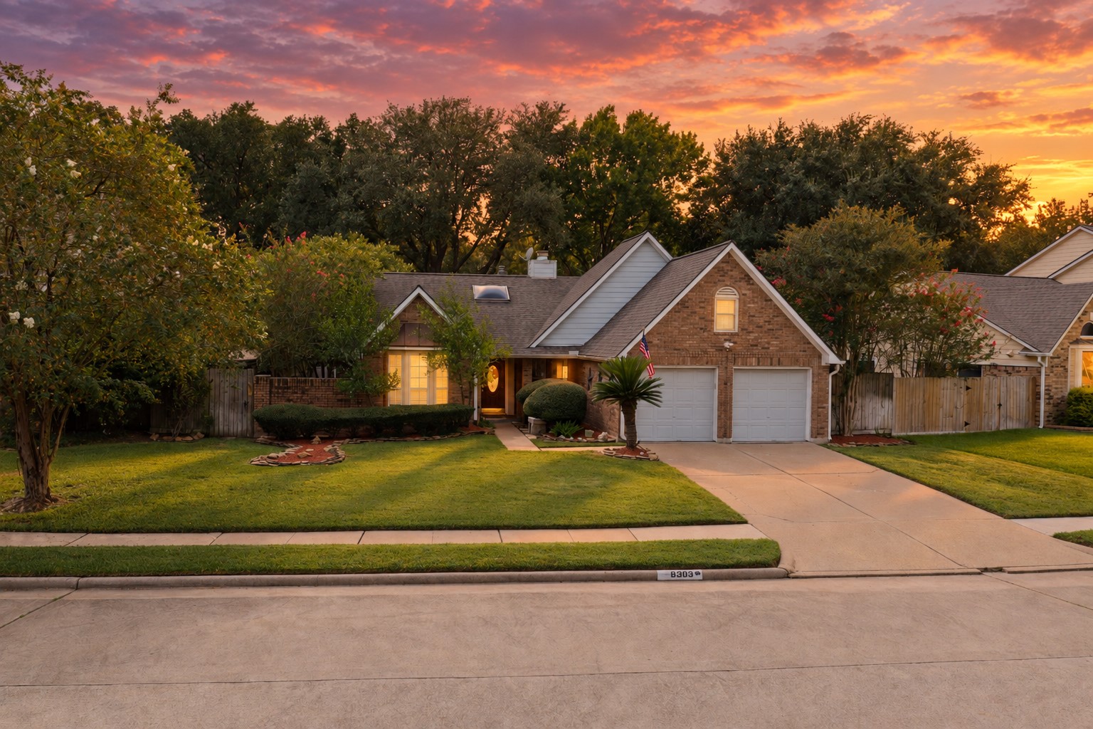 8303 Plum Lake Drive Property Photo 1