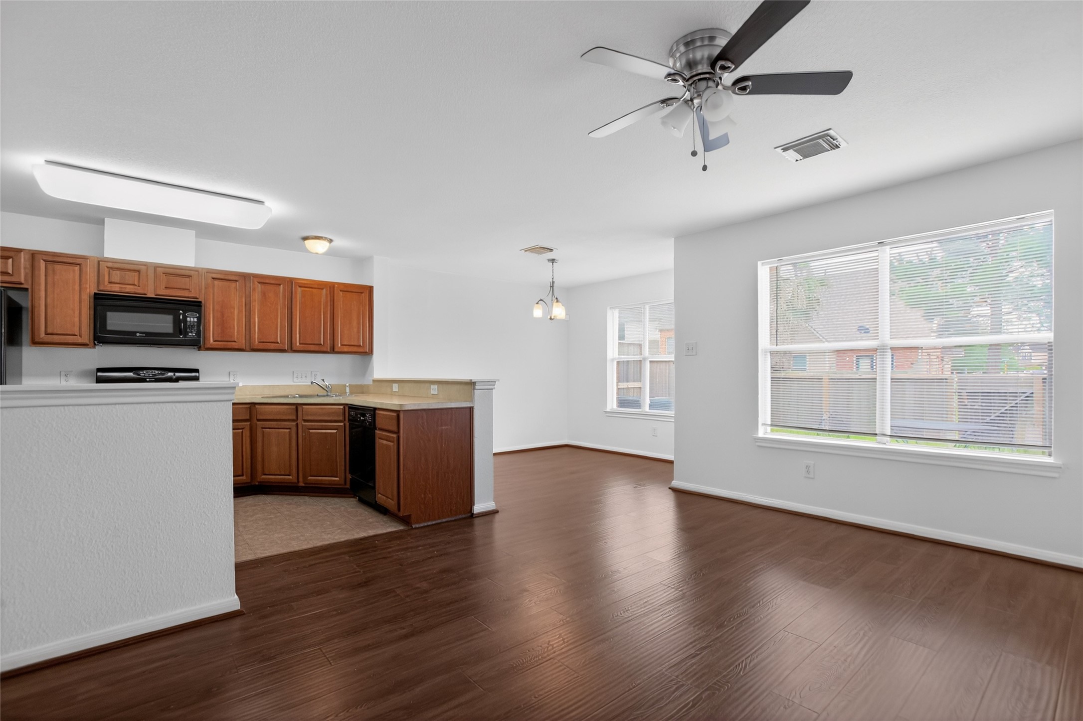1618 Grable Cove Lane Property Photo 8