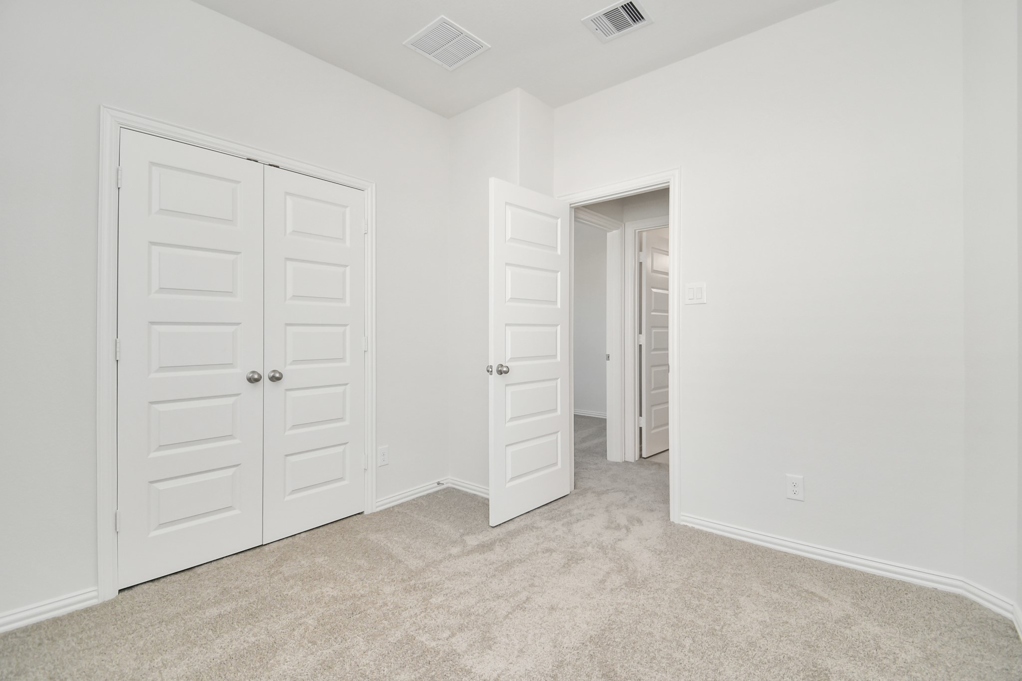 1534 Revolution Way Property Photo 26